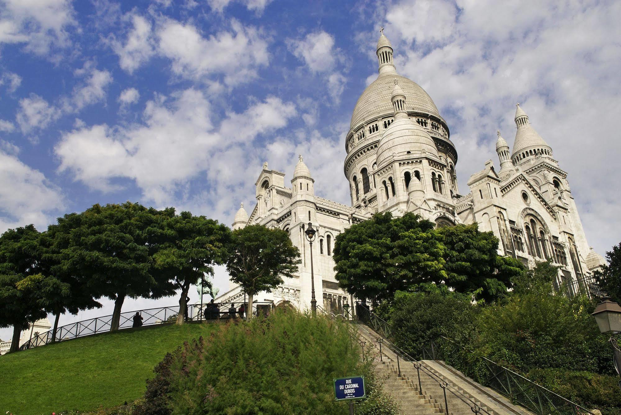 Adagio Montmartre Aparthotel 4*