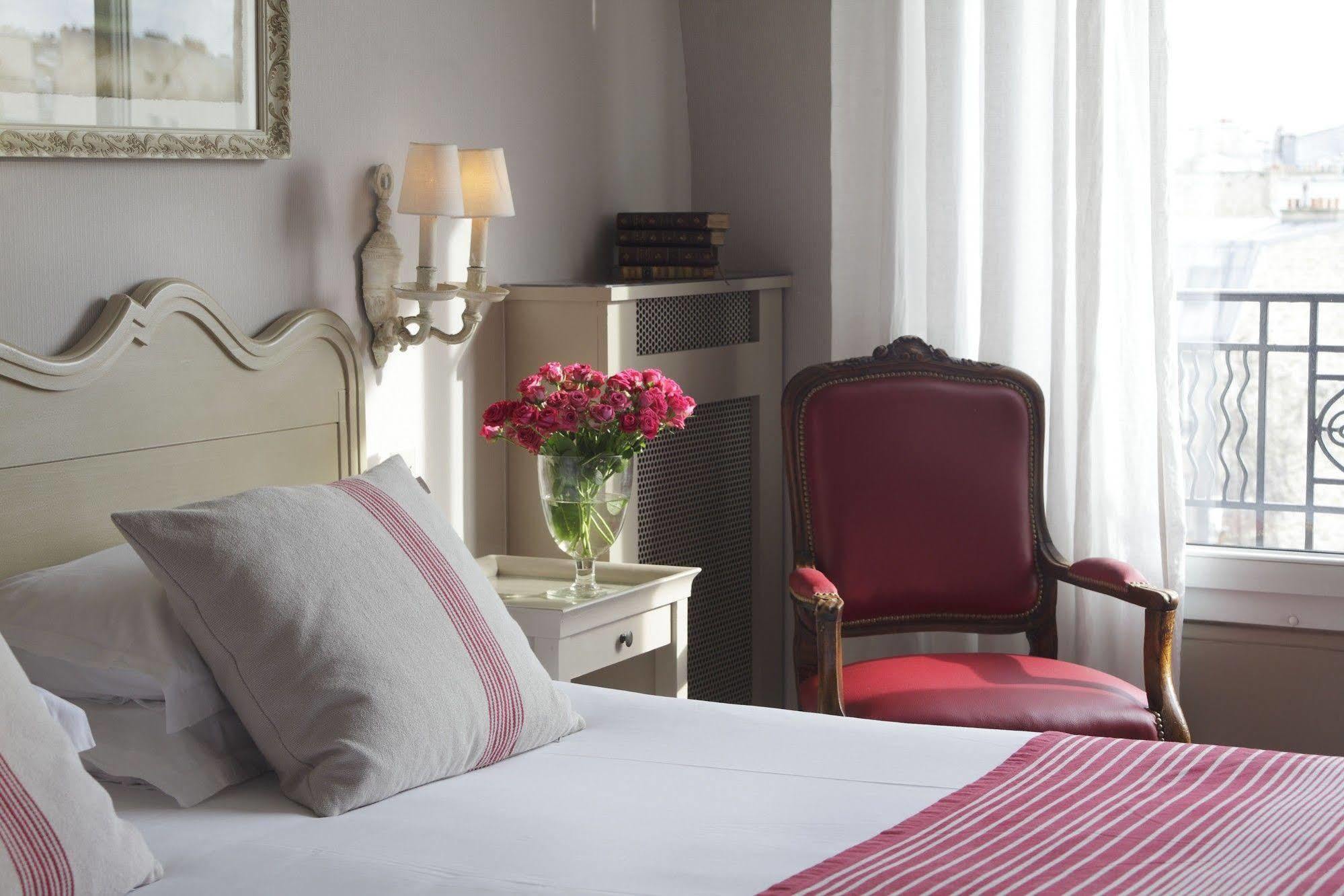 Hotel De Banville Paris