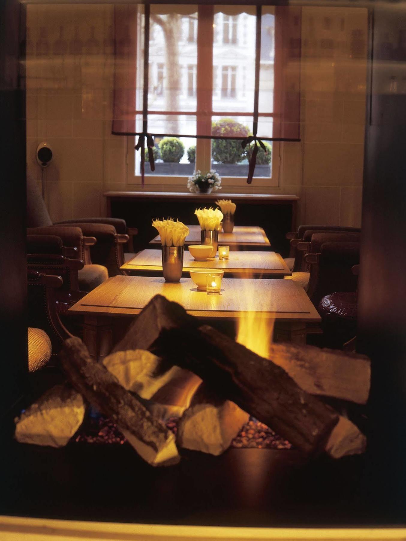 De Banville Paris