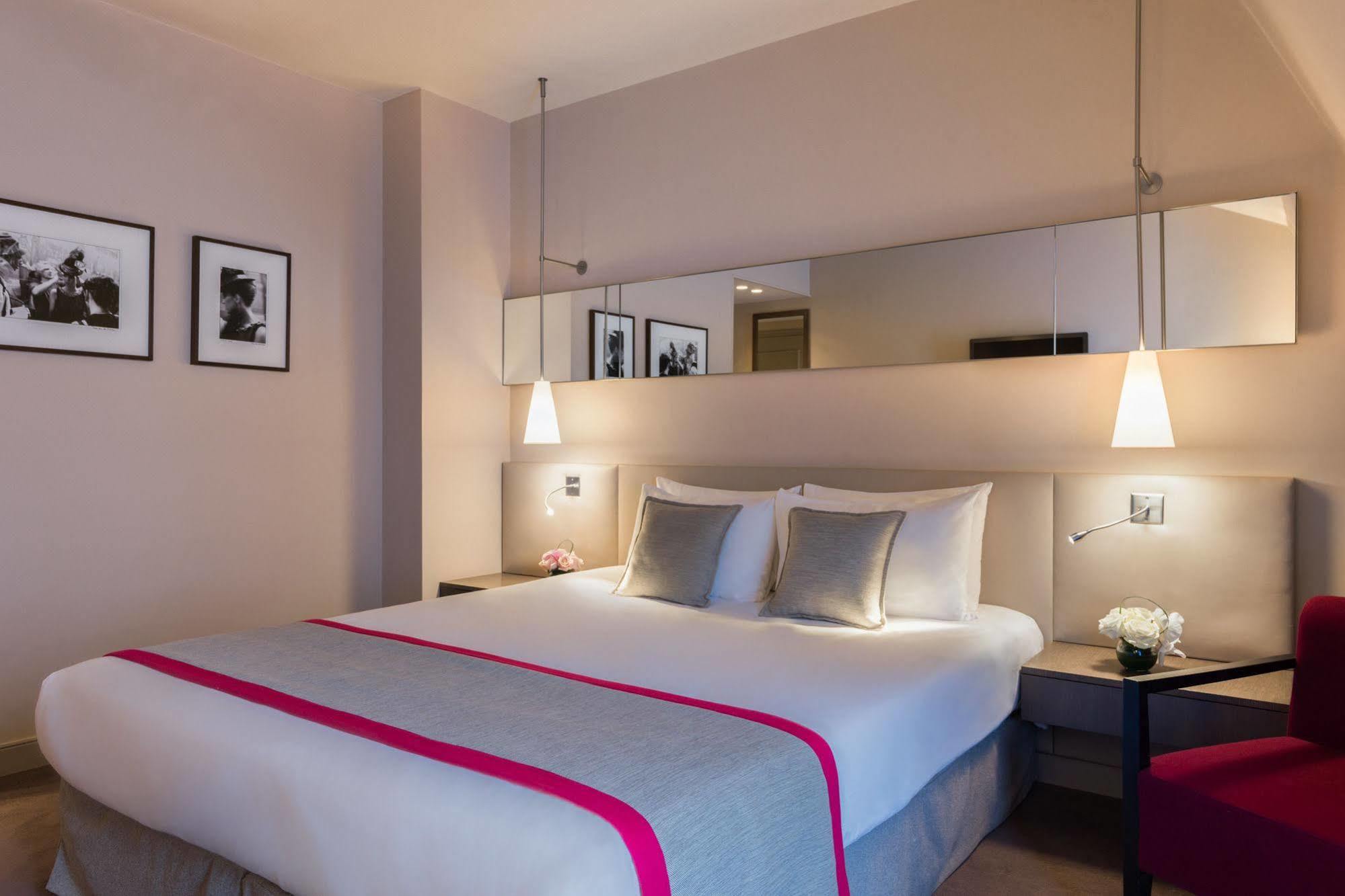 Derby Alma 4* Paris