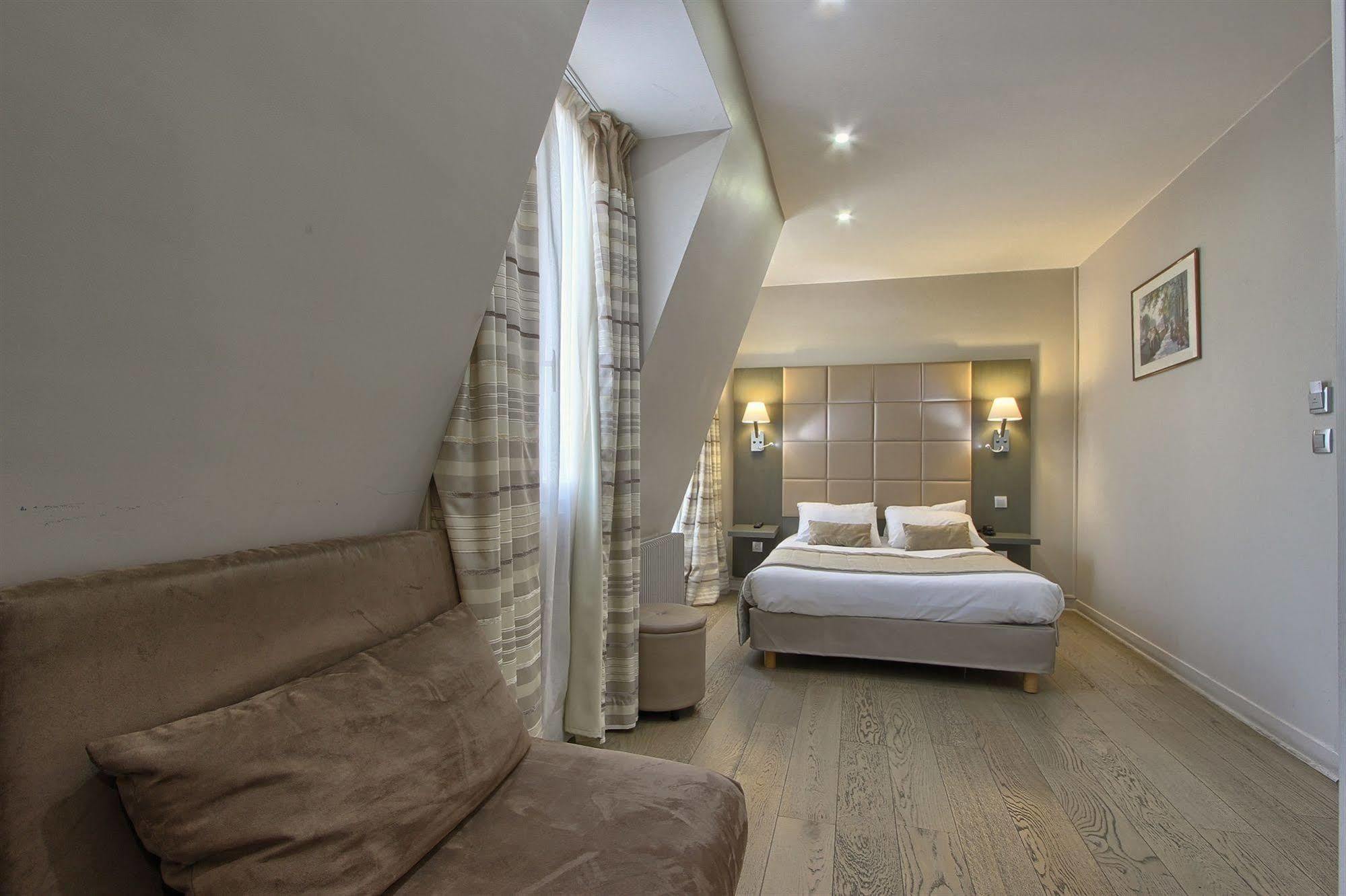 Margaux Opéra Montmartre Hotel 3*