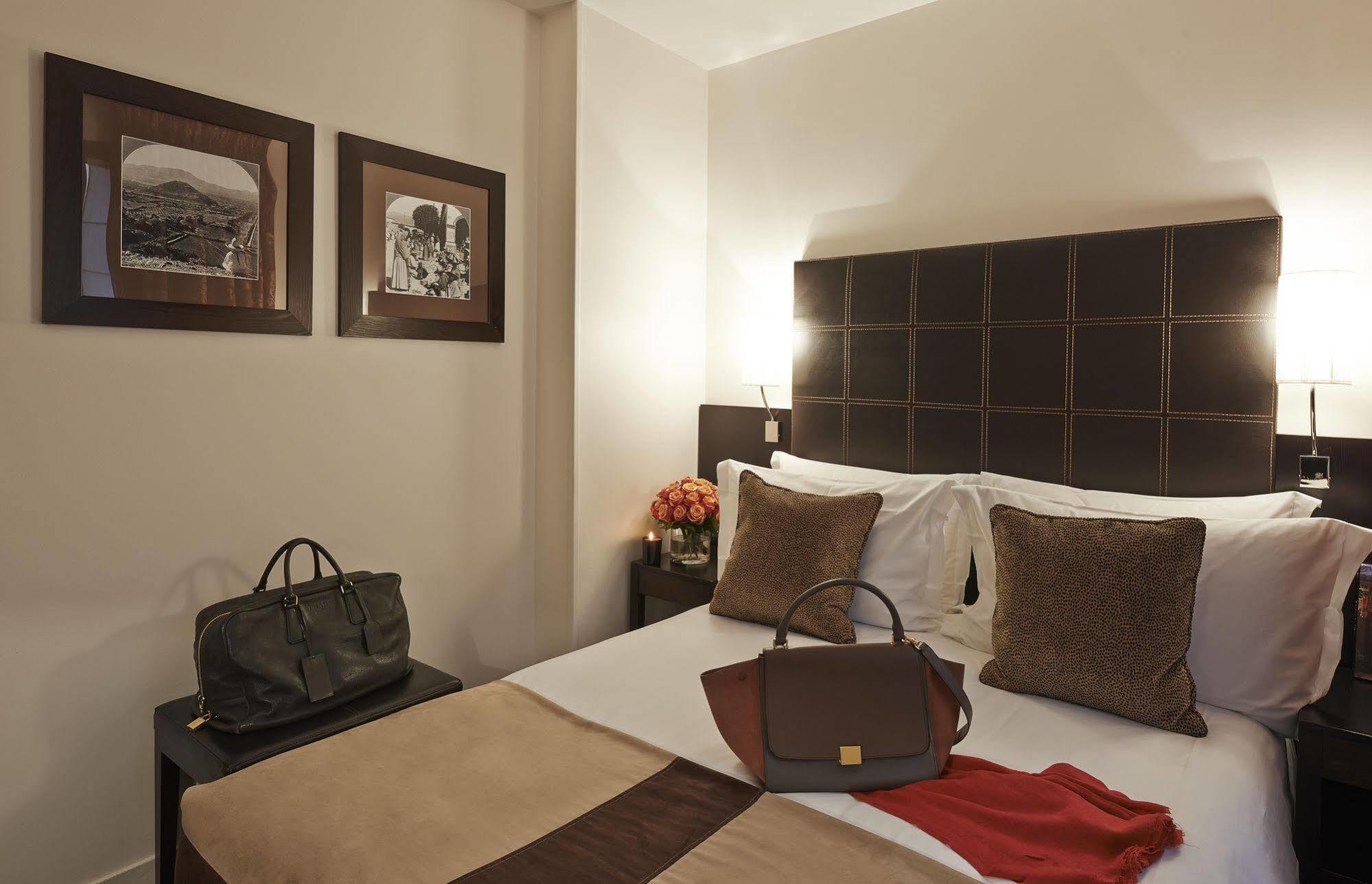 Plaza Tour Eiffel Hotel 4*