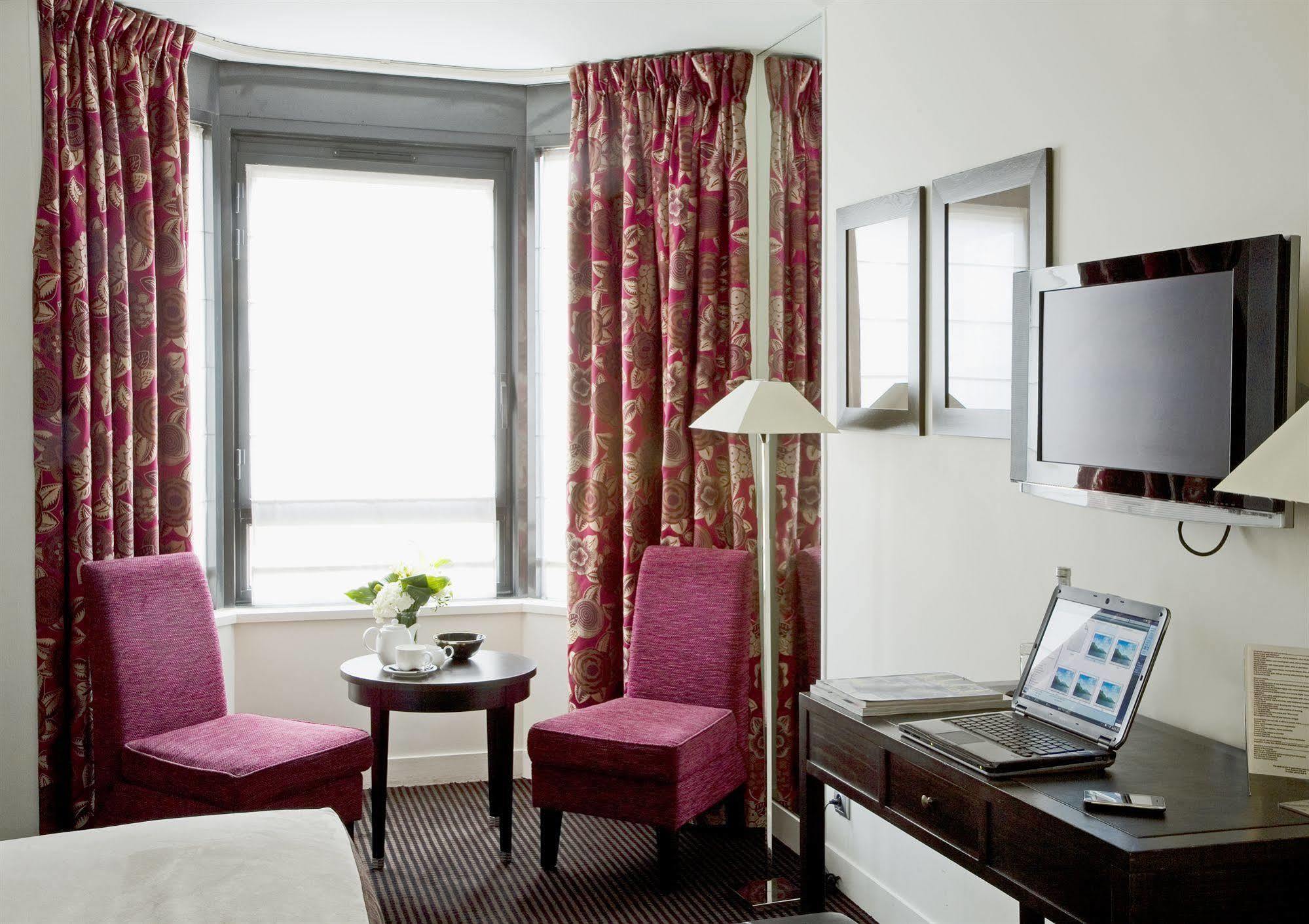 Plaza Tour Eiffel Hotel 4*
