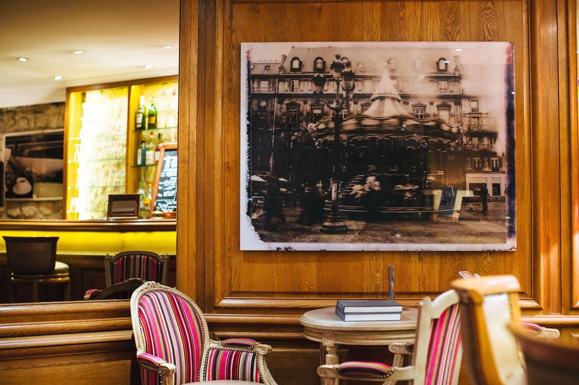 Dauphine Saint Germain Paris