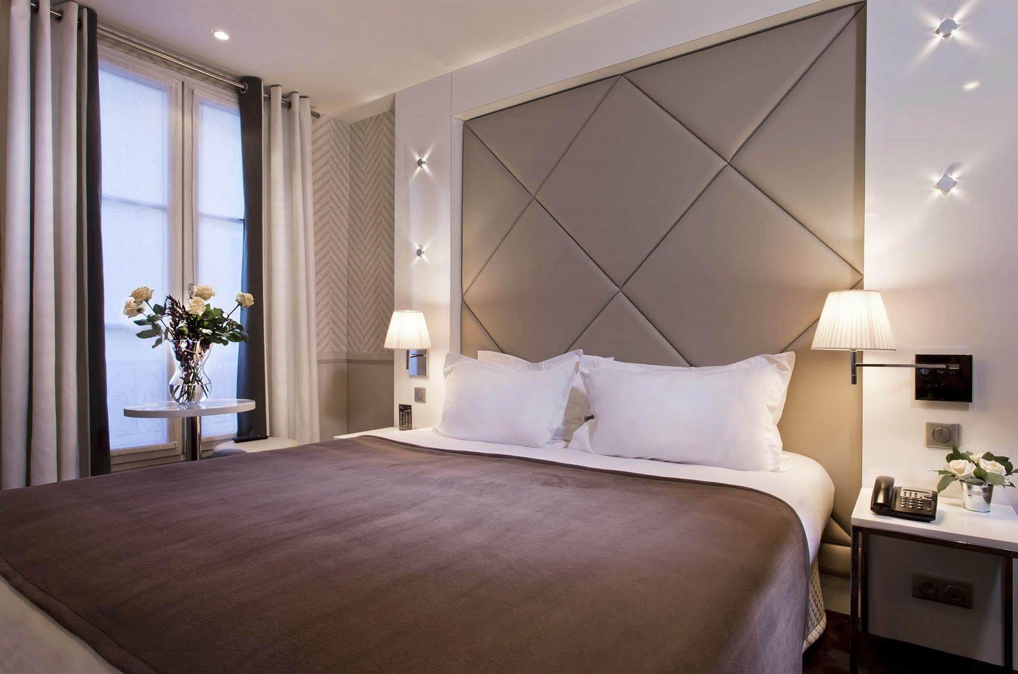 Hotel Longchamp Elysees 3*