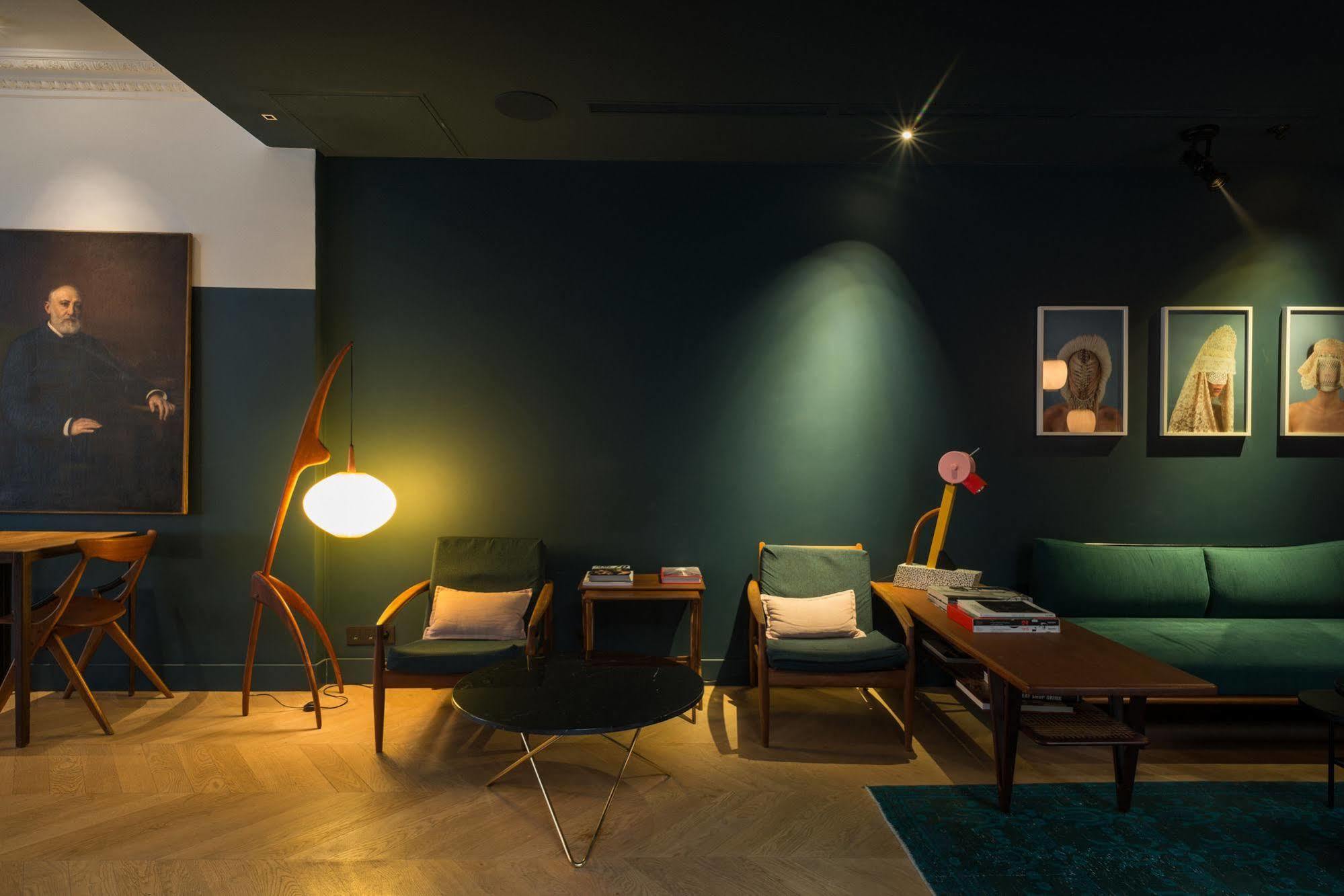 Coq Hotel