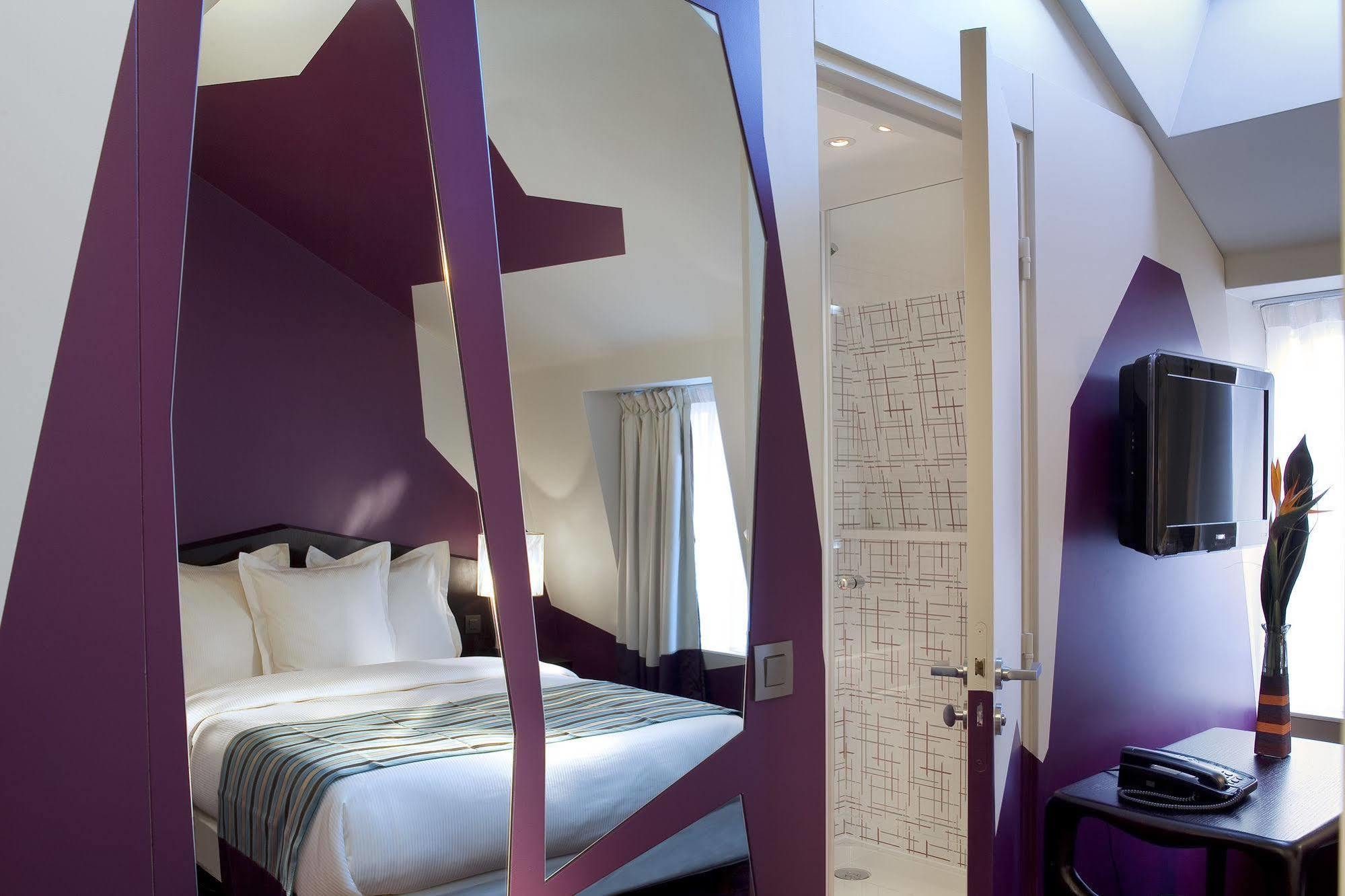 Cristal Champs Elysees Hotel