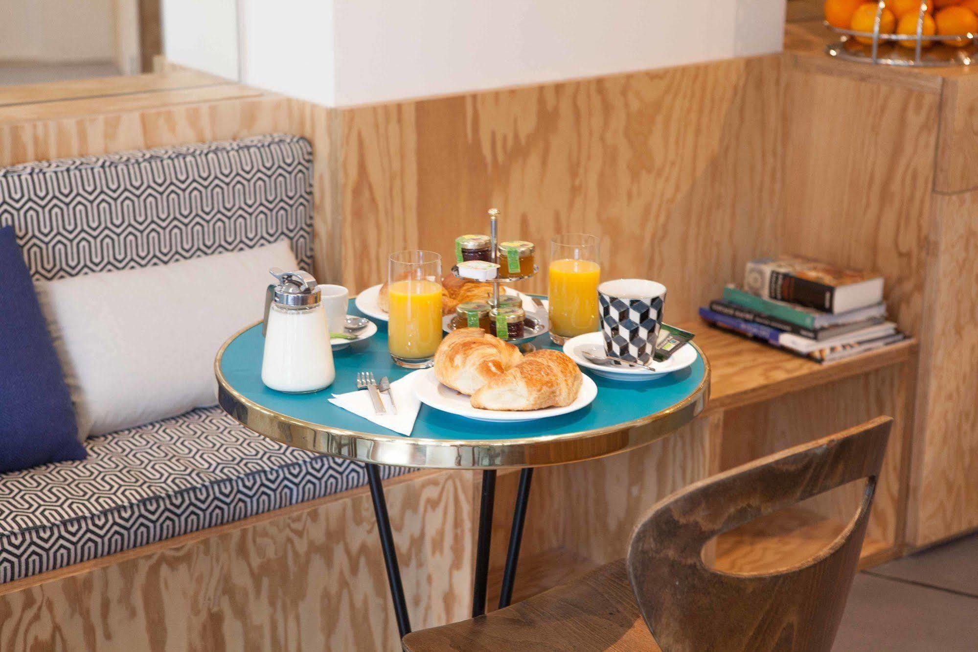 Montholon Hotel Paris
