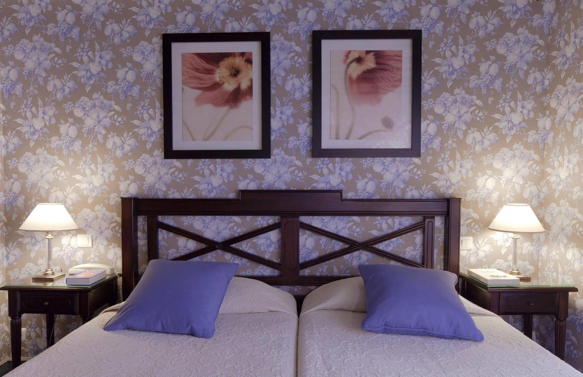 Beaubourg Hotel