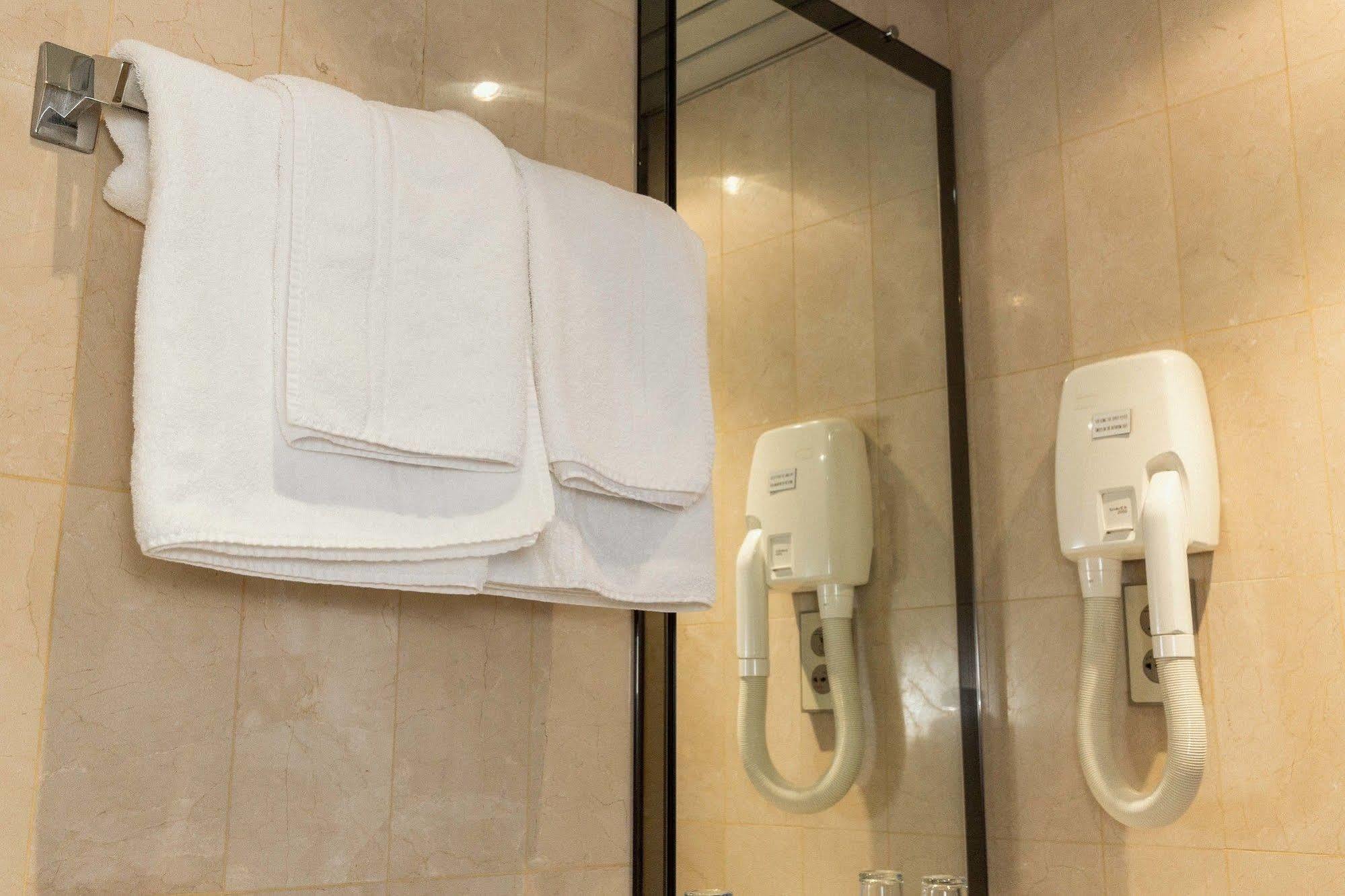 Hotel Saint Christophe Paris