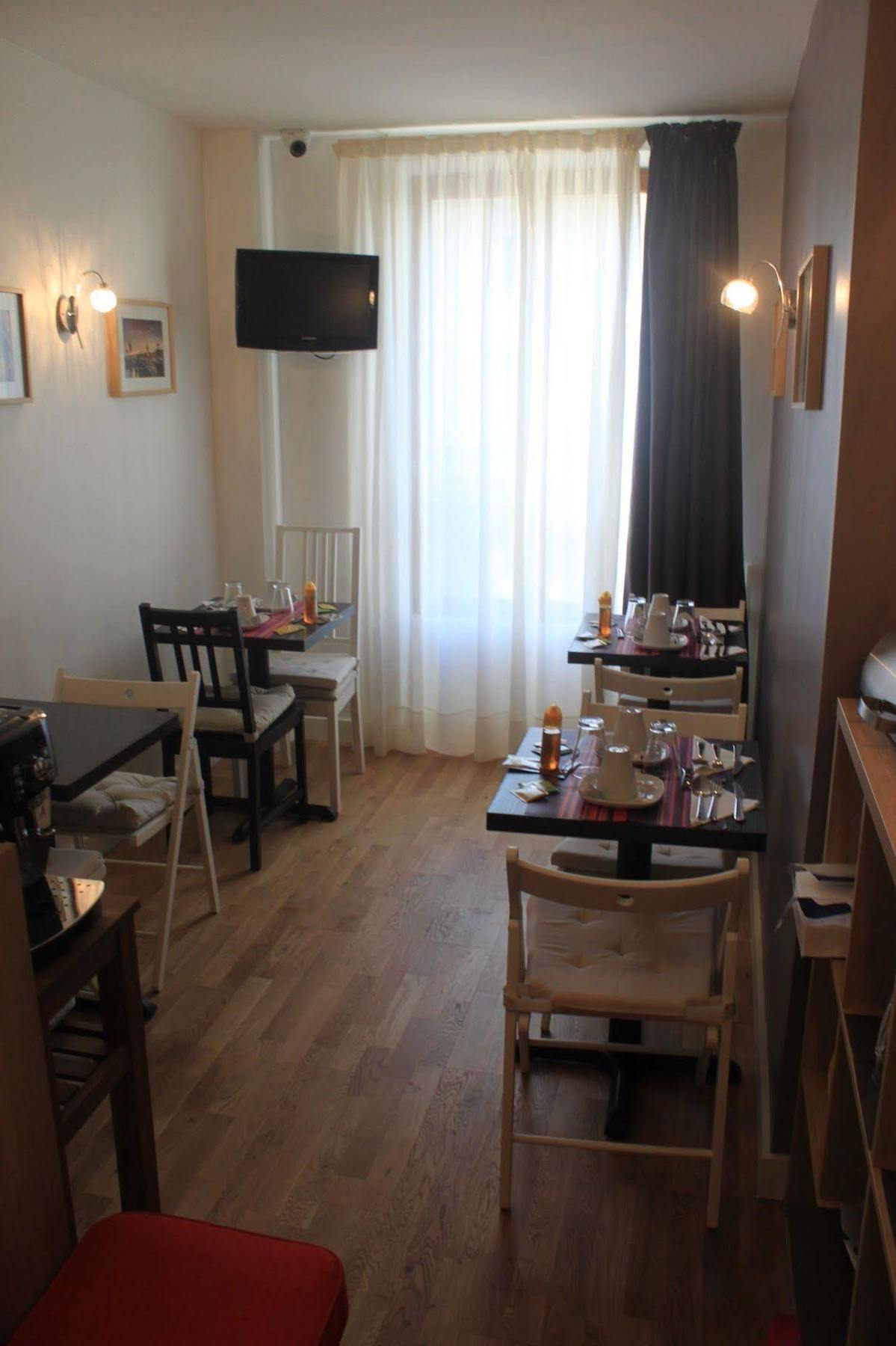 De L'union Hotel 3*
