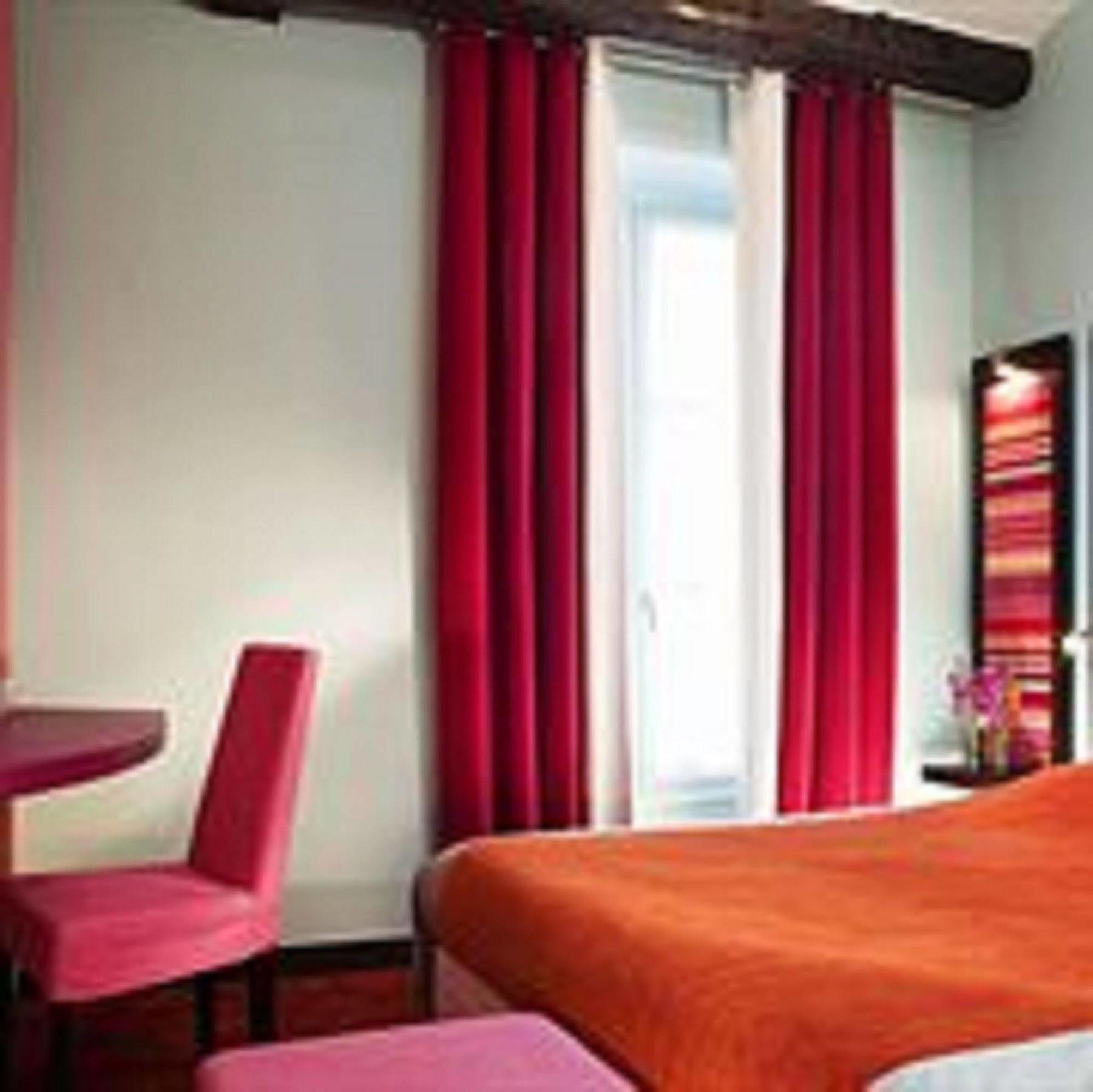 Courcelles Etoile Hotel 3*