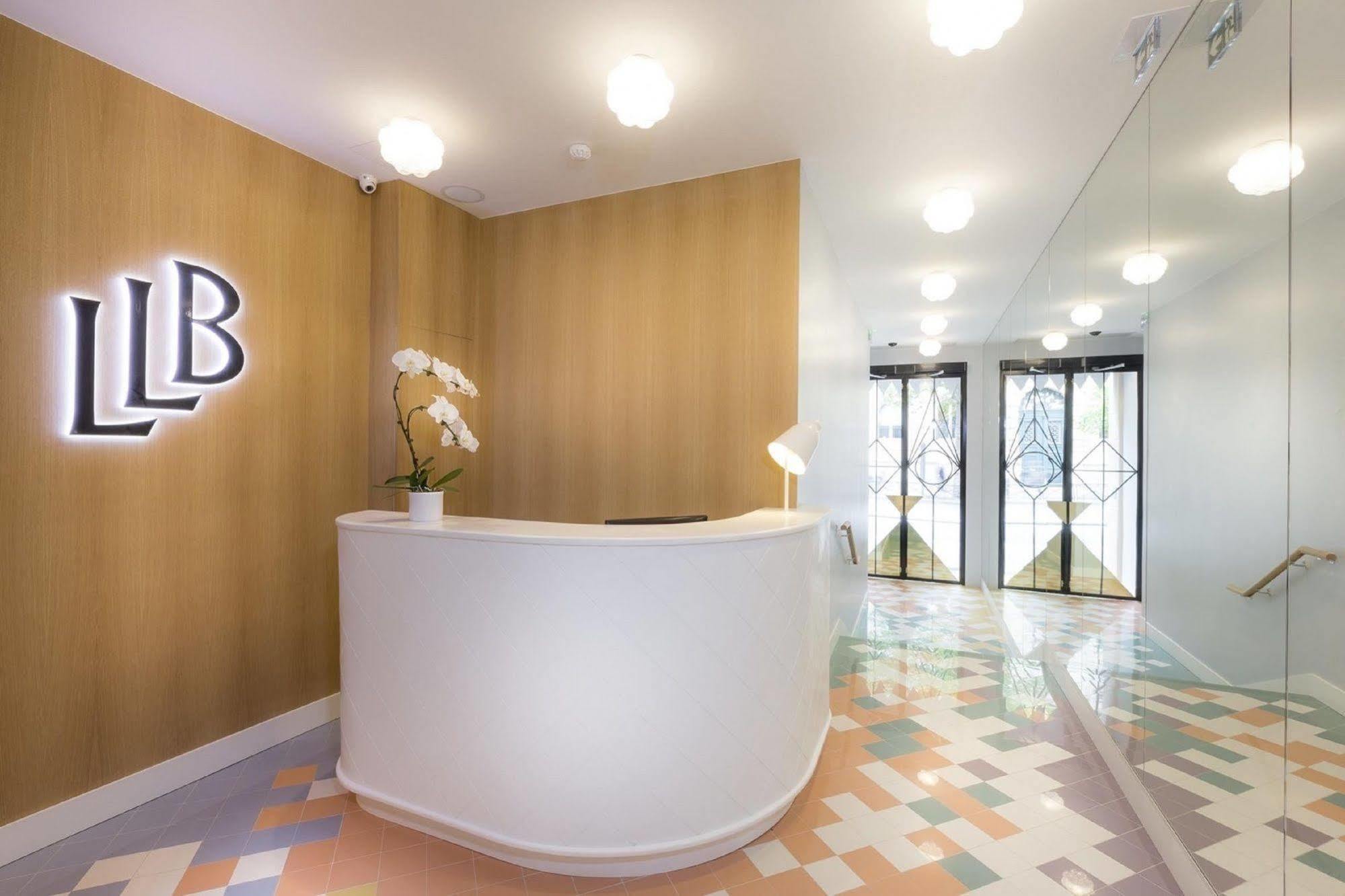 Hotel Le Lapin Blanc Paris