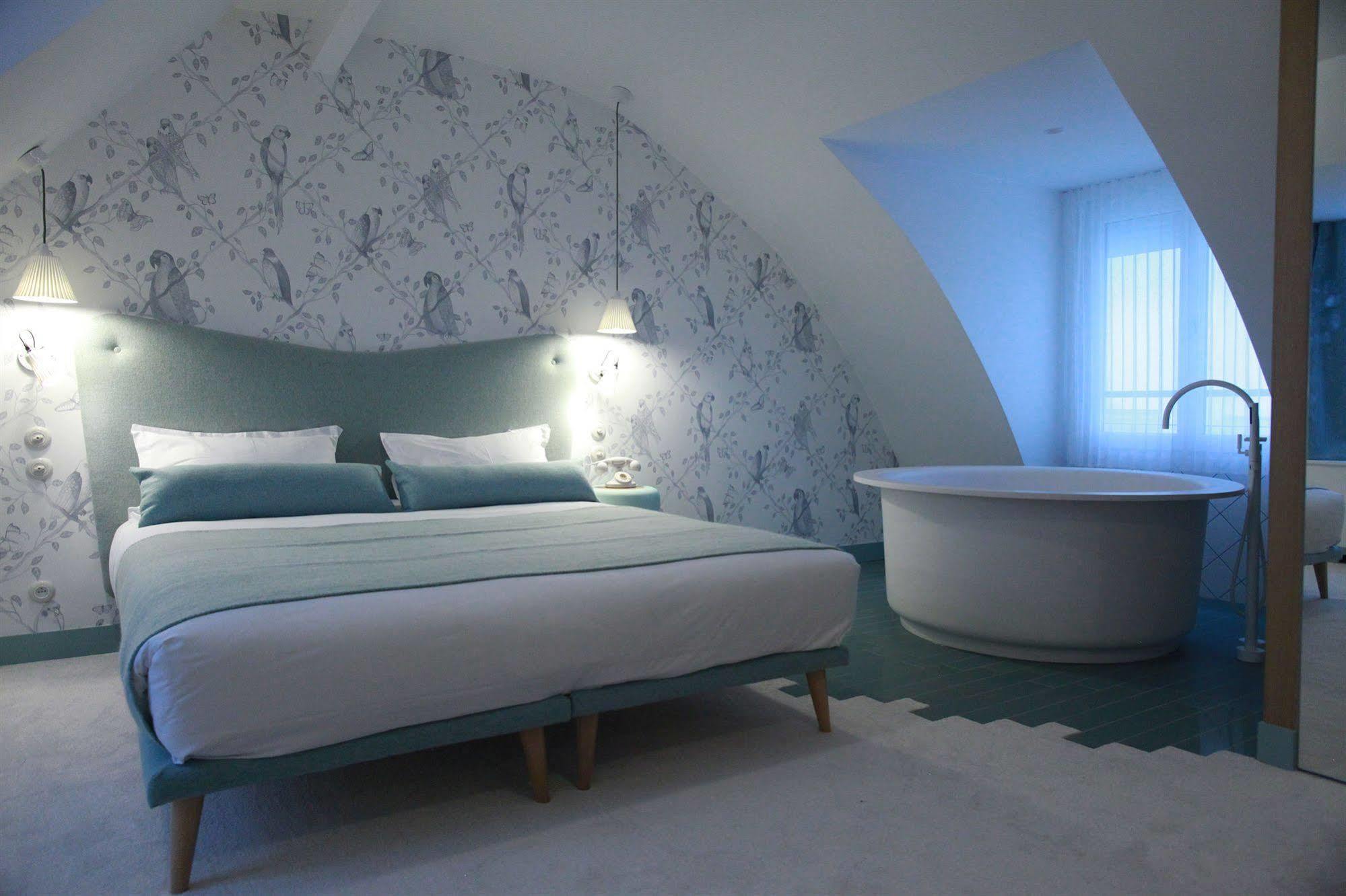 Le Lapin Blanc Paris