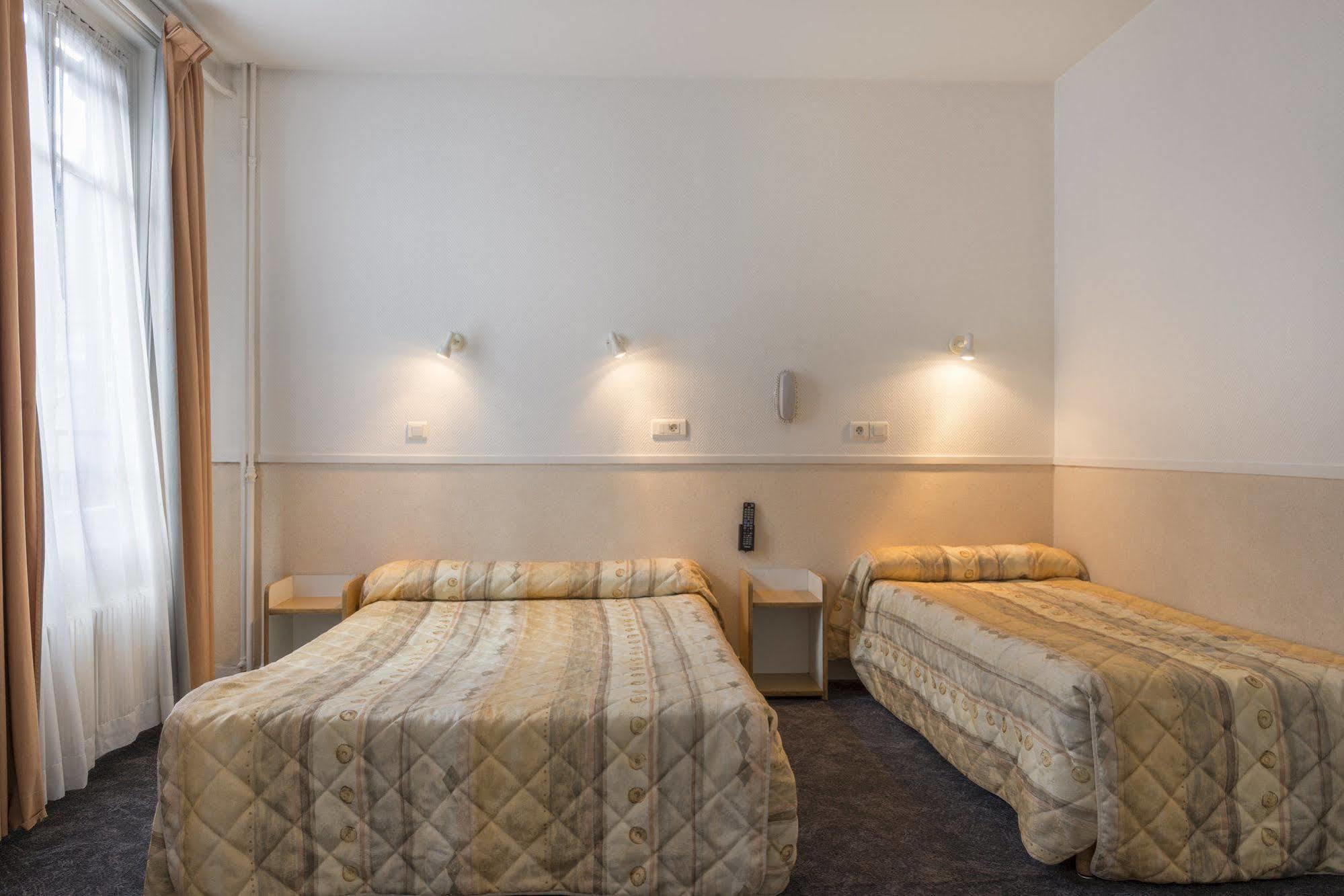 Romantic & 4* Paris