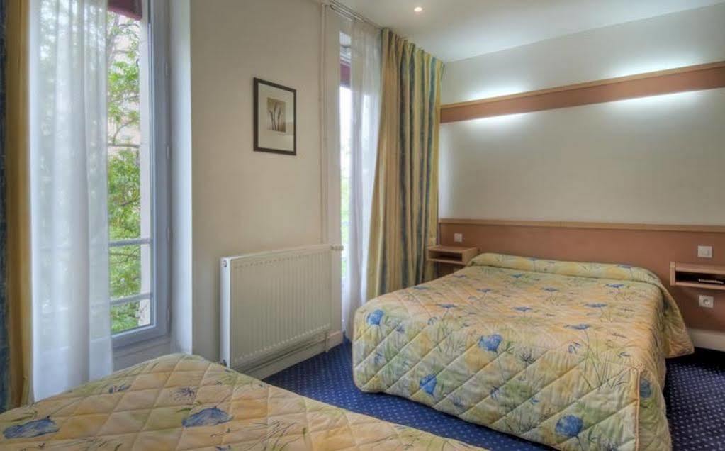 Hotel Edgar Quinet 2*