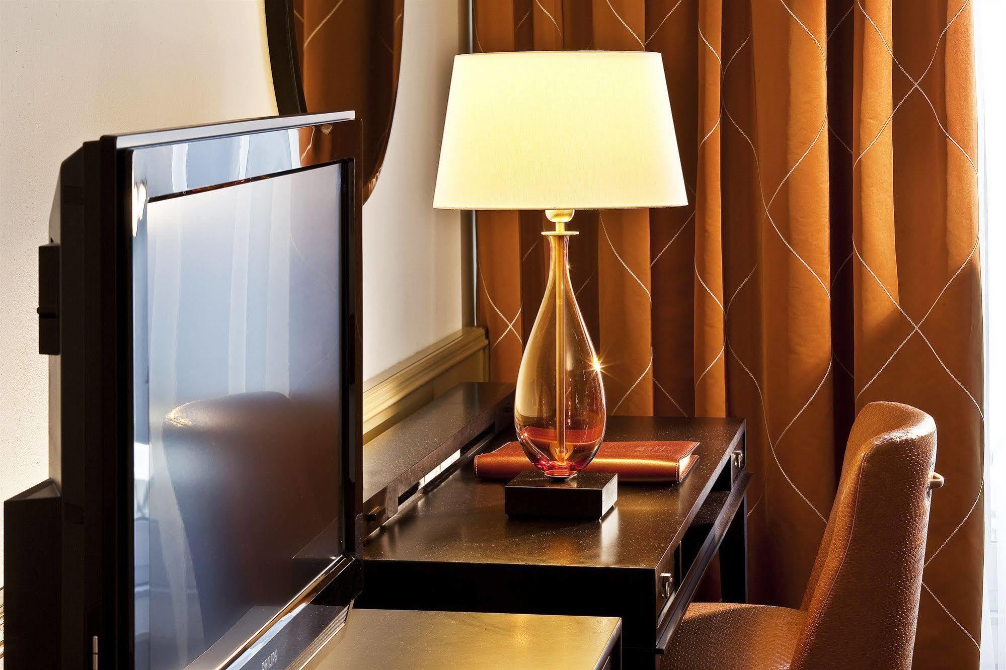 Marriott Champs Elysees Hotel 5*