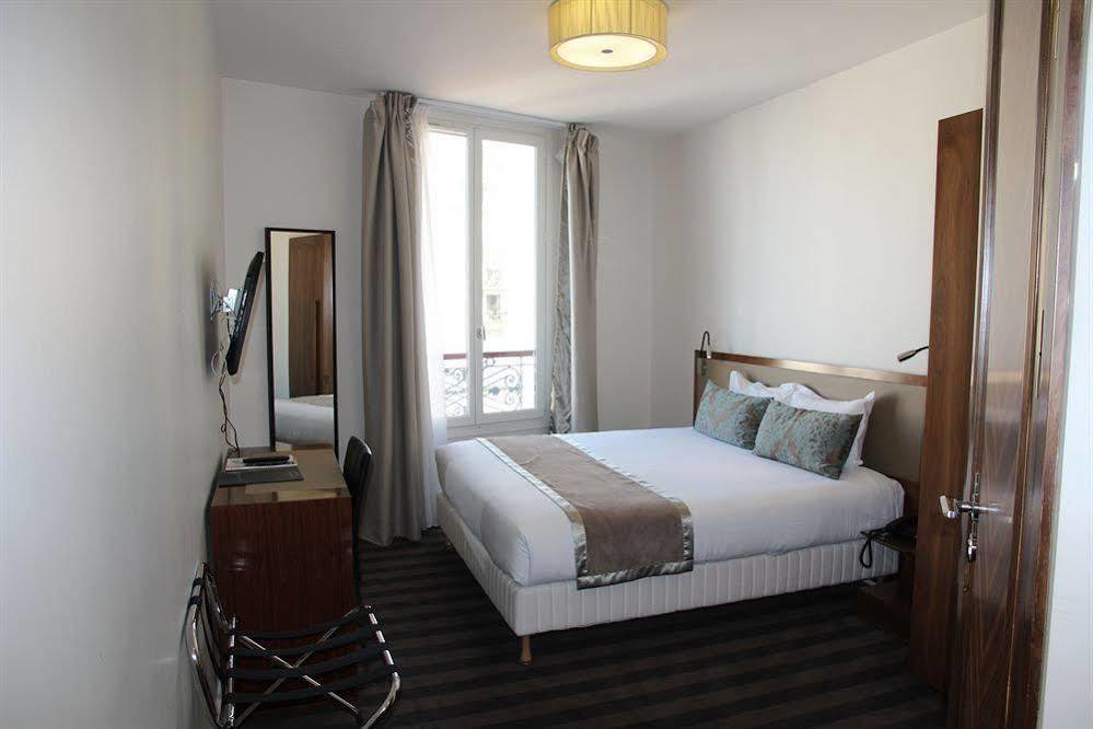 Art Eiffel Hotel