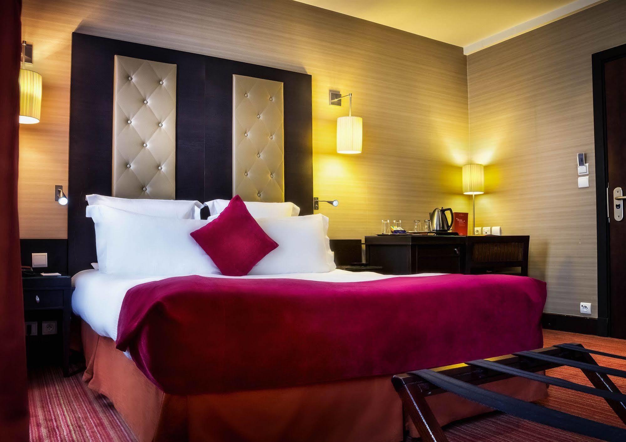 Elysees Bassano 4*