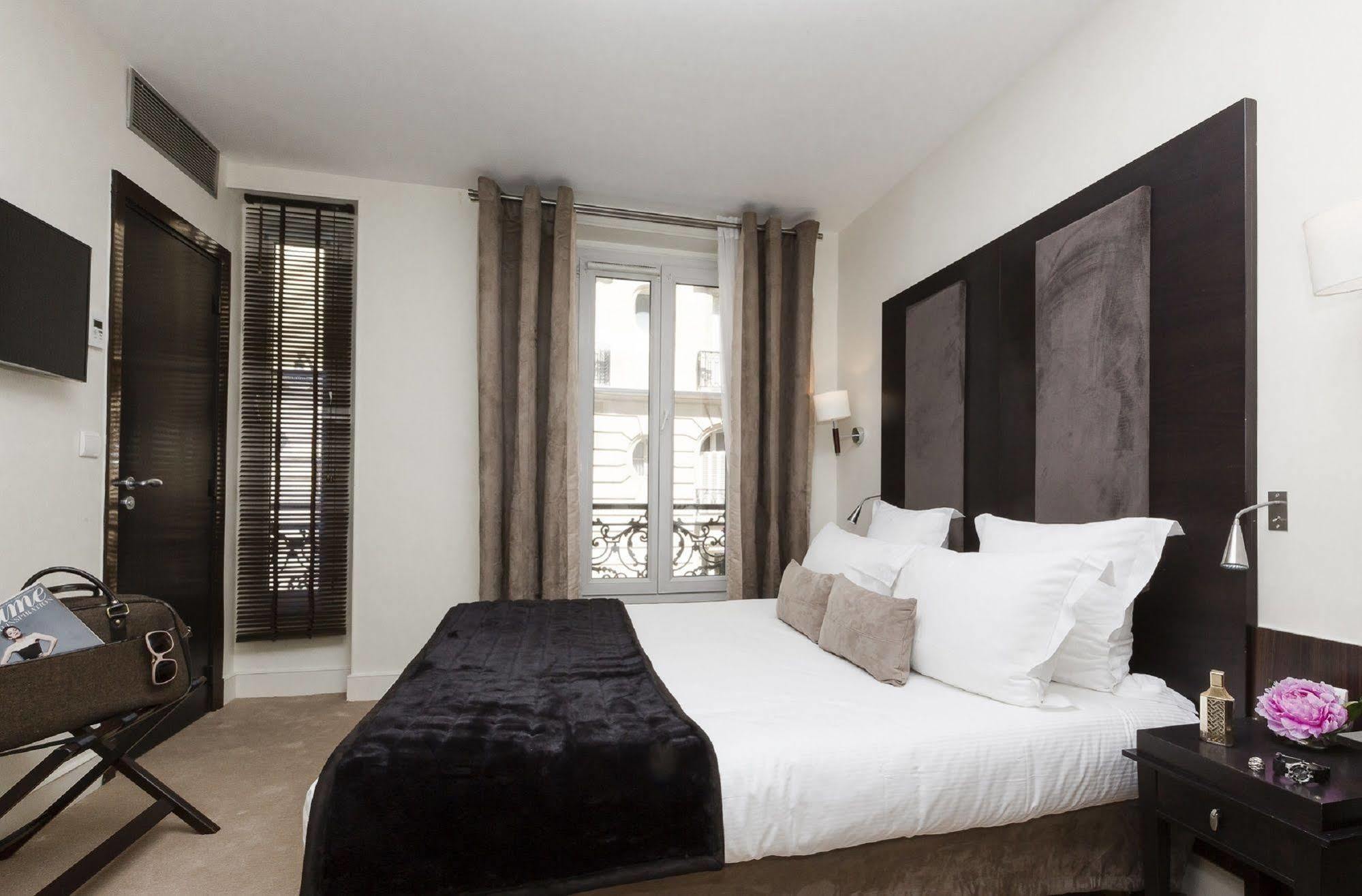 Elysées Bassano 4* Paris