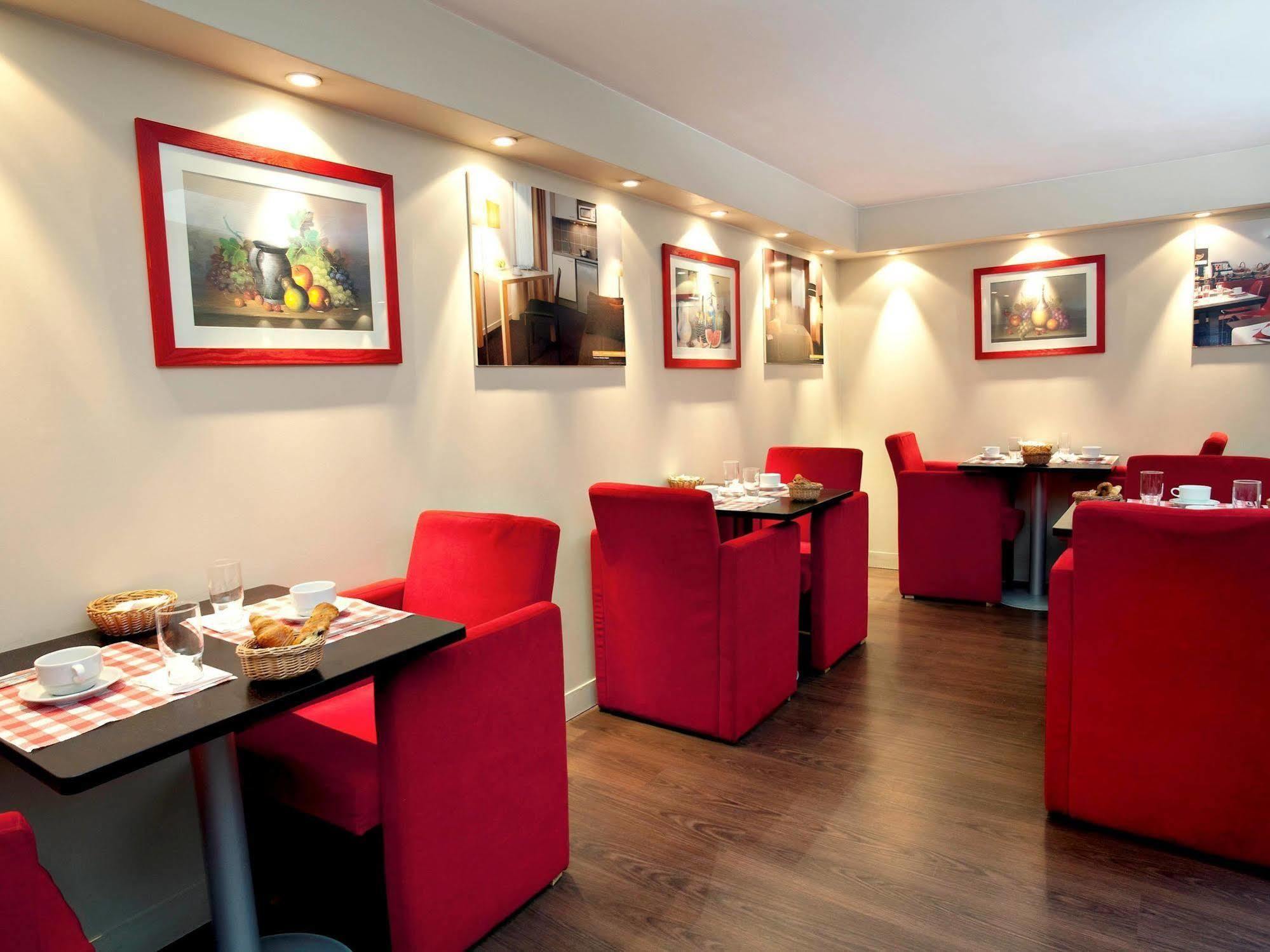 Adagio Access Tour Eiffel St Charles Aparthotel