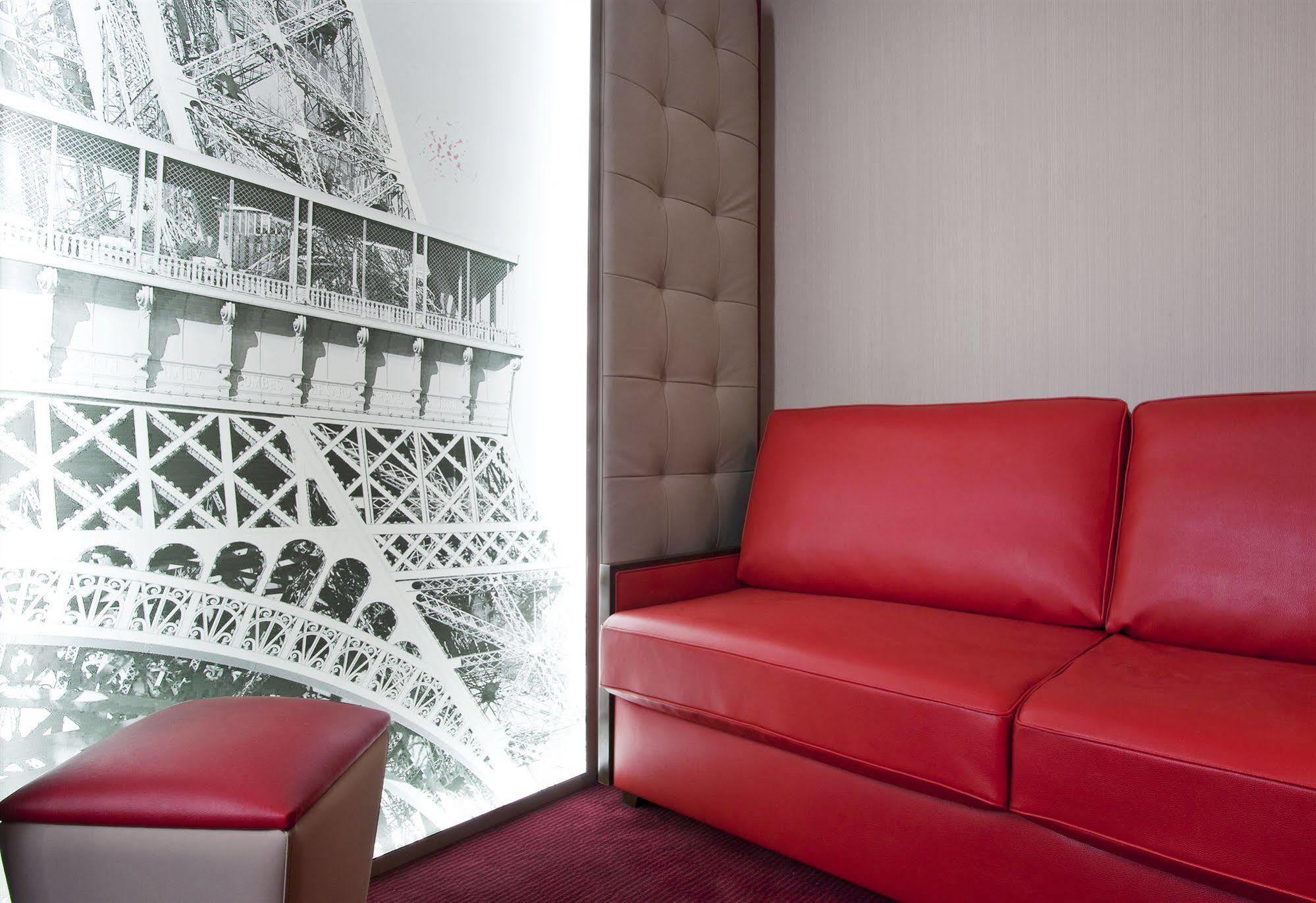 Western Nouvel Orleans Montparnasse Paris