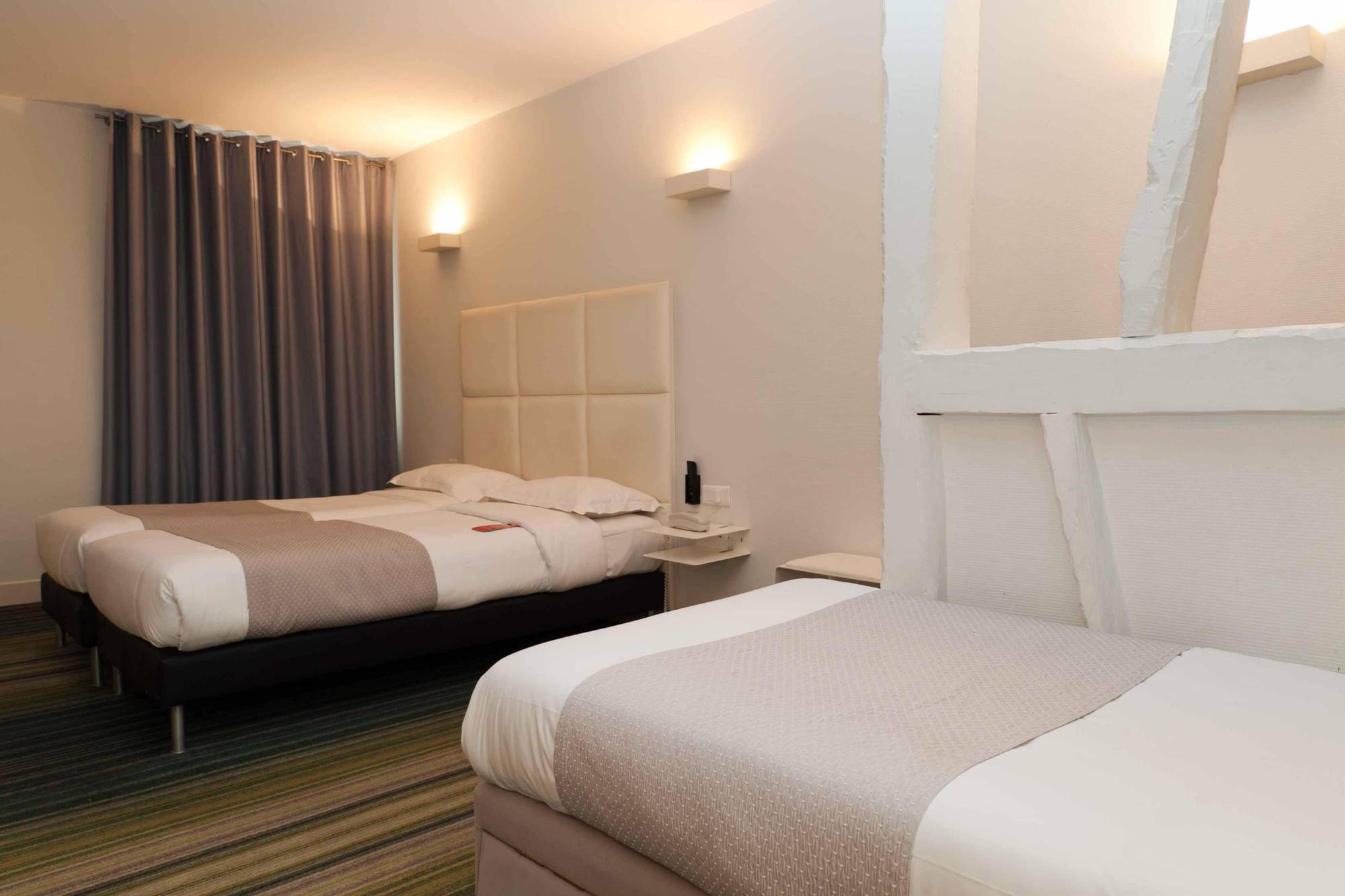 Hotel The Originals City, Lecourbe, Tour Eiffel Paris