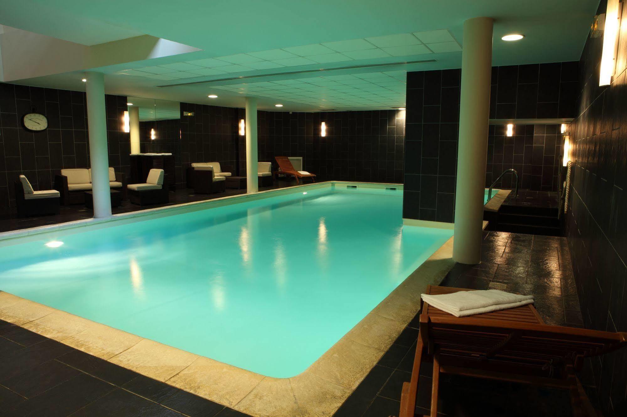 Western Amiral Hotel