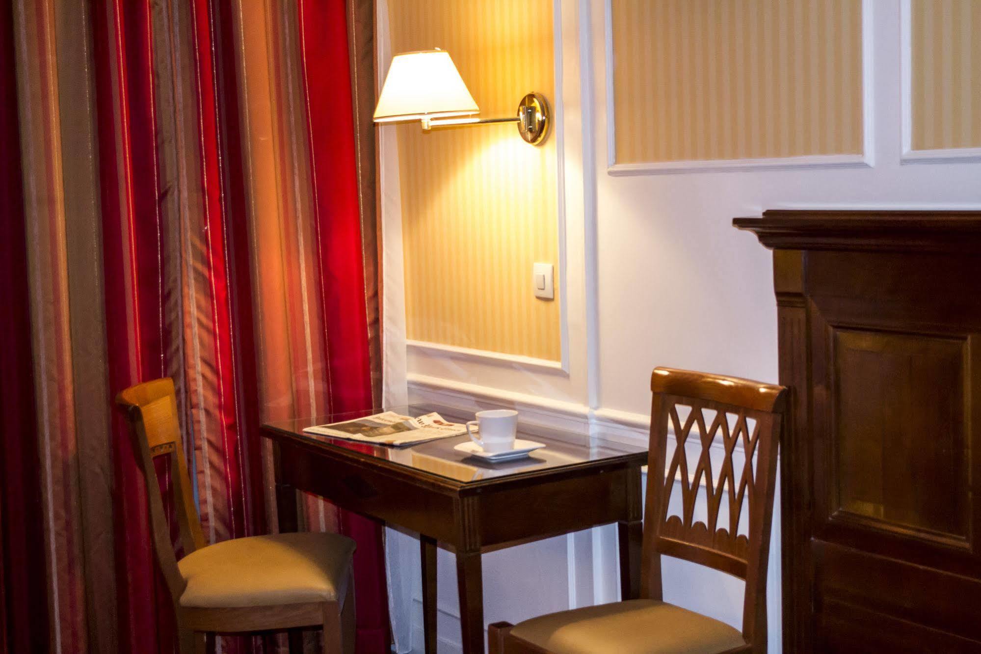 Touring Opera Hotel