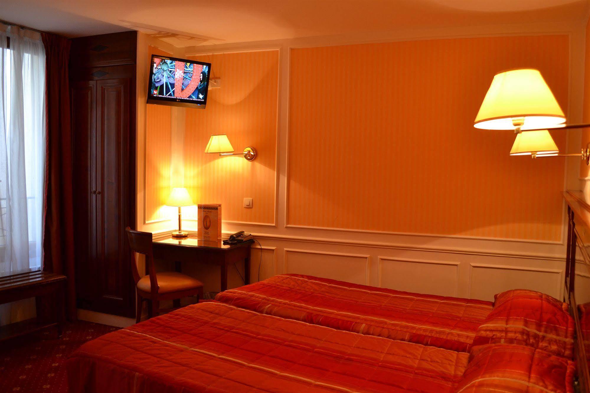 Touring Hotel 3*
