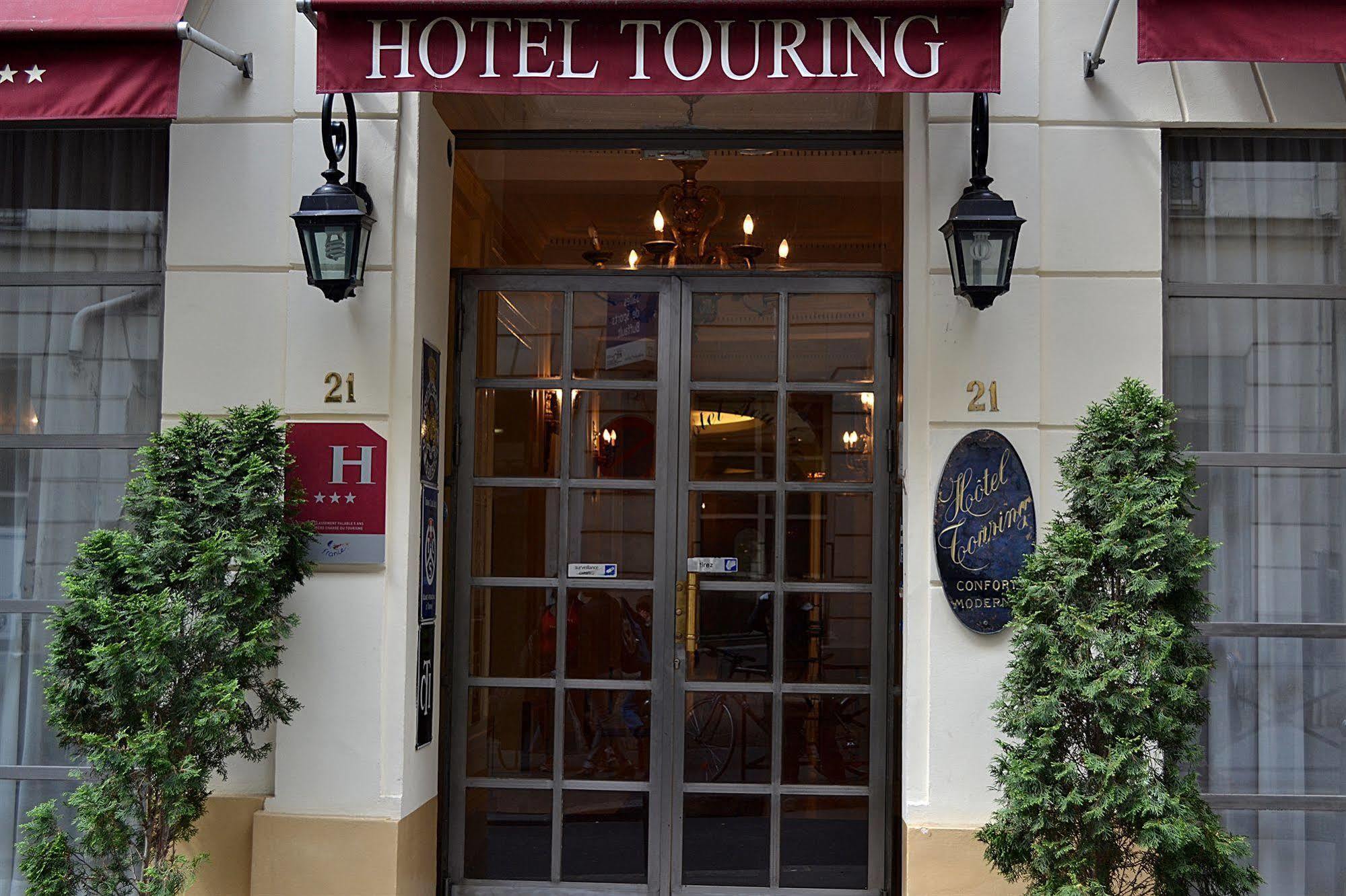 Touring Paris