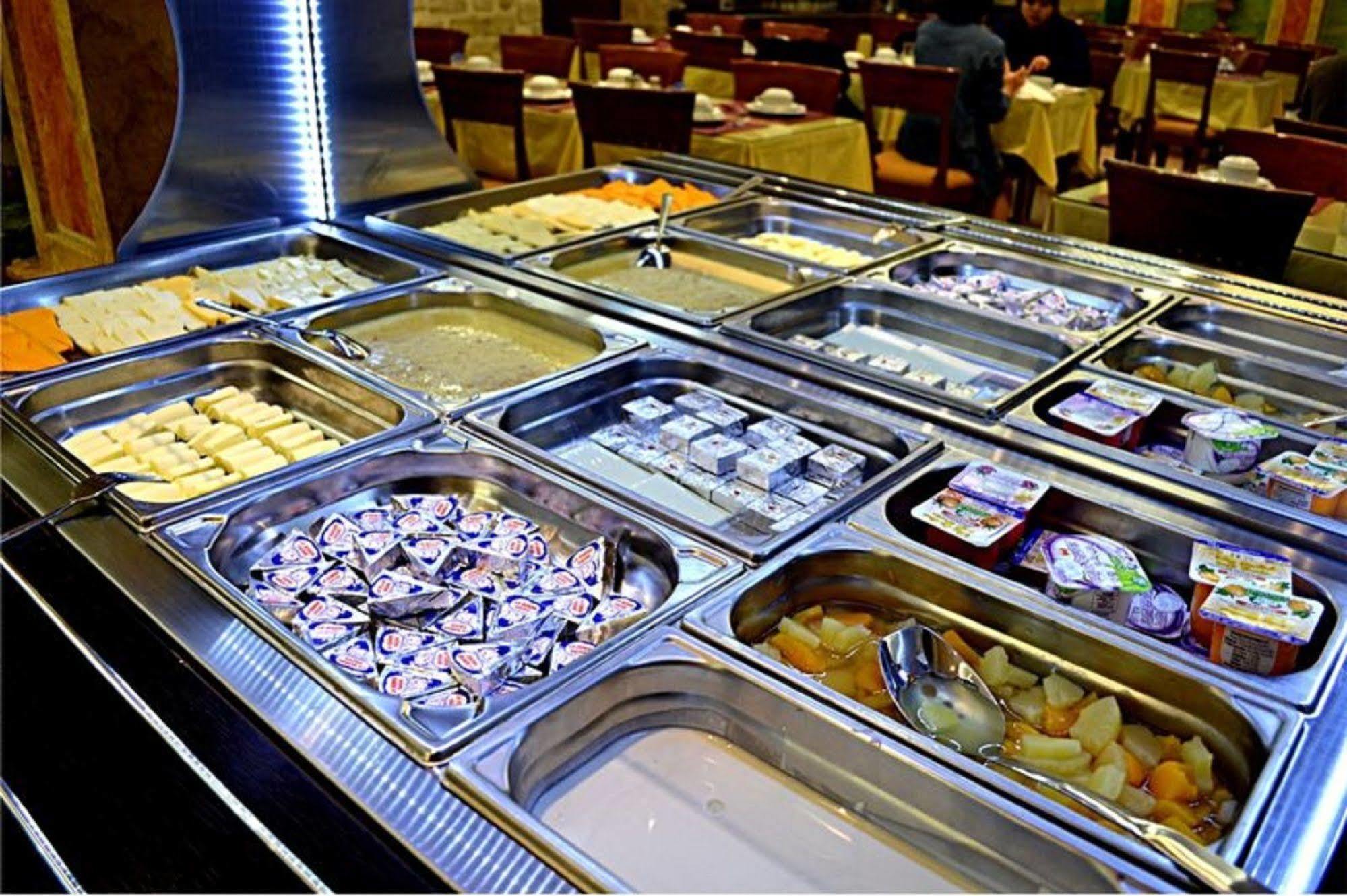 Hotel Touring 3*