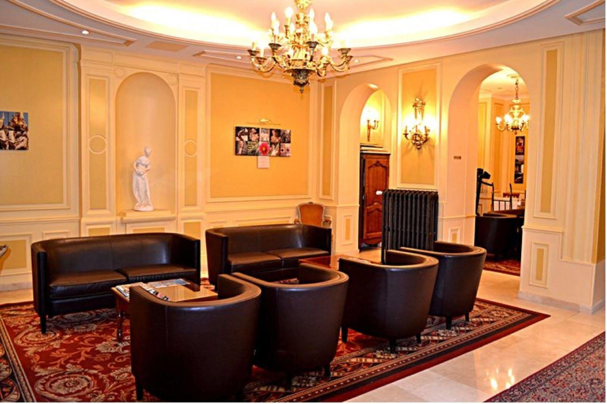 Touring Opera Paris