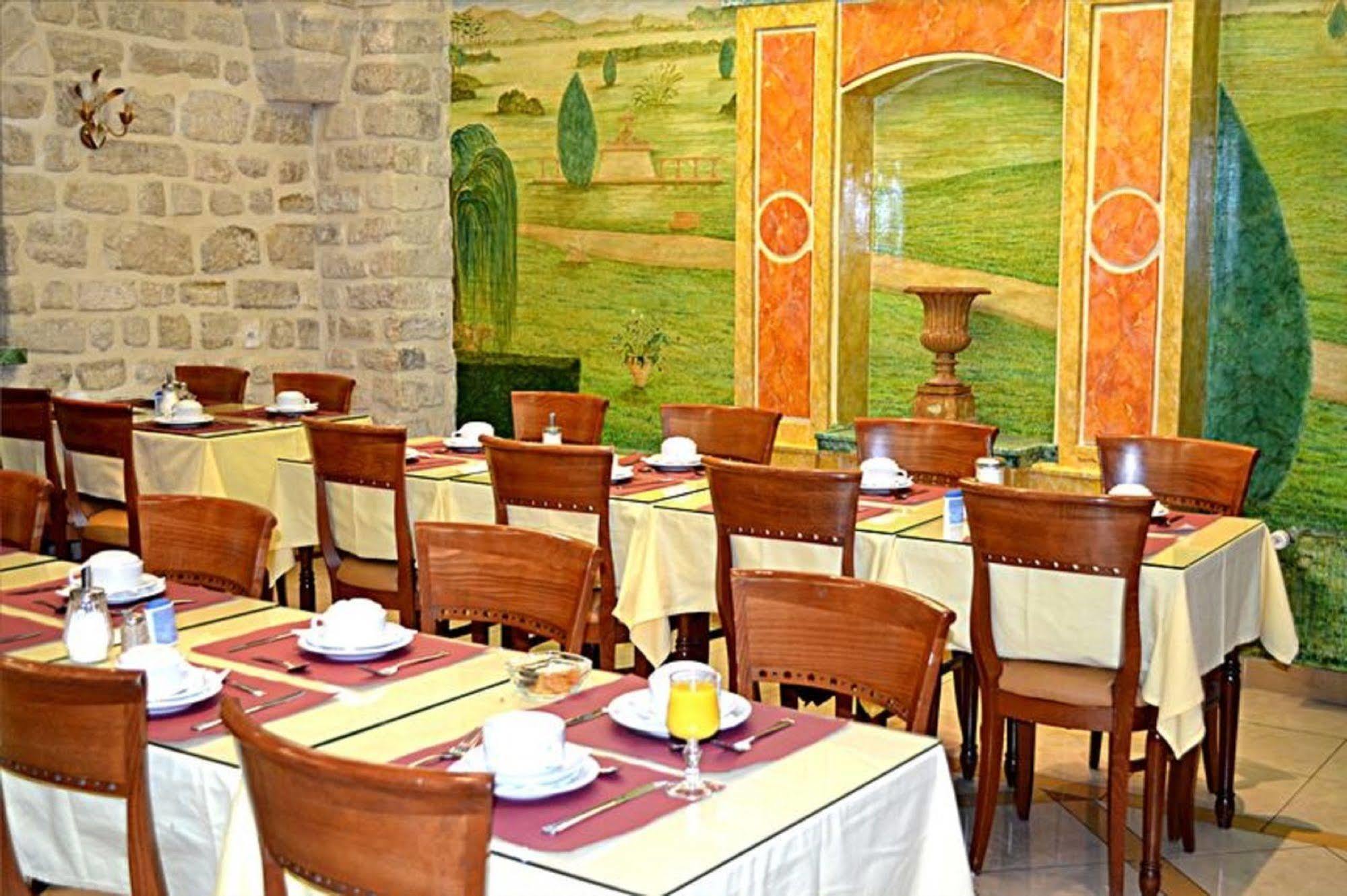 Touring Hotel Paris