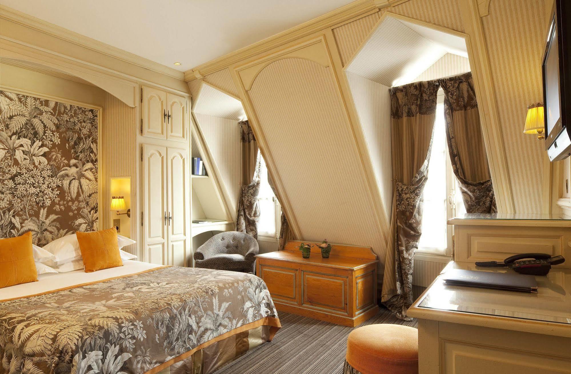 Au Manoir Saint Germain Paris