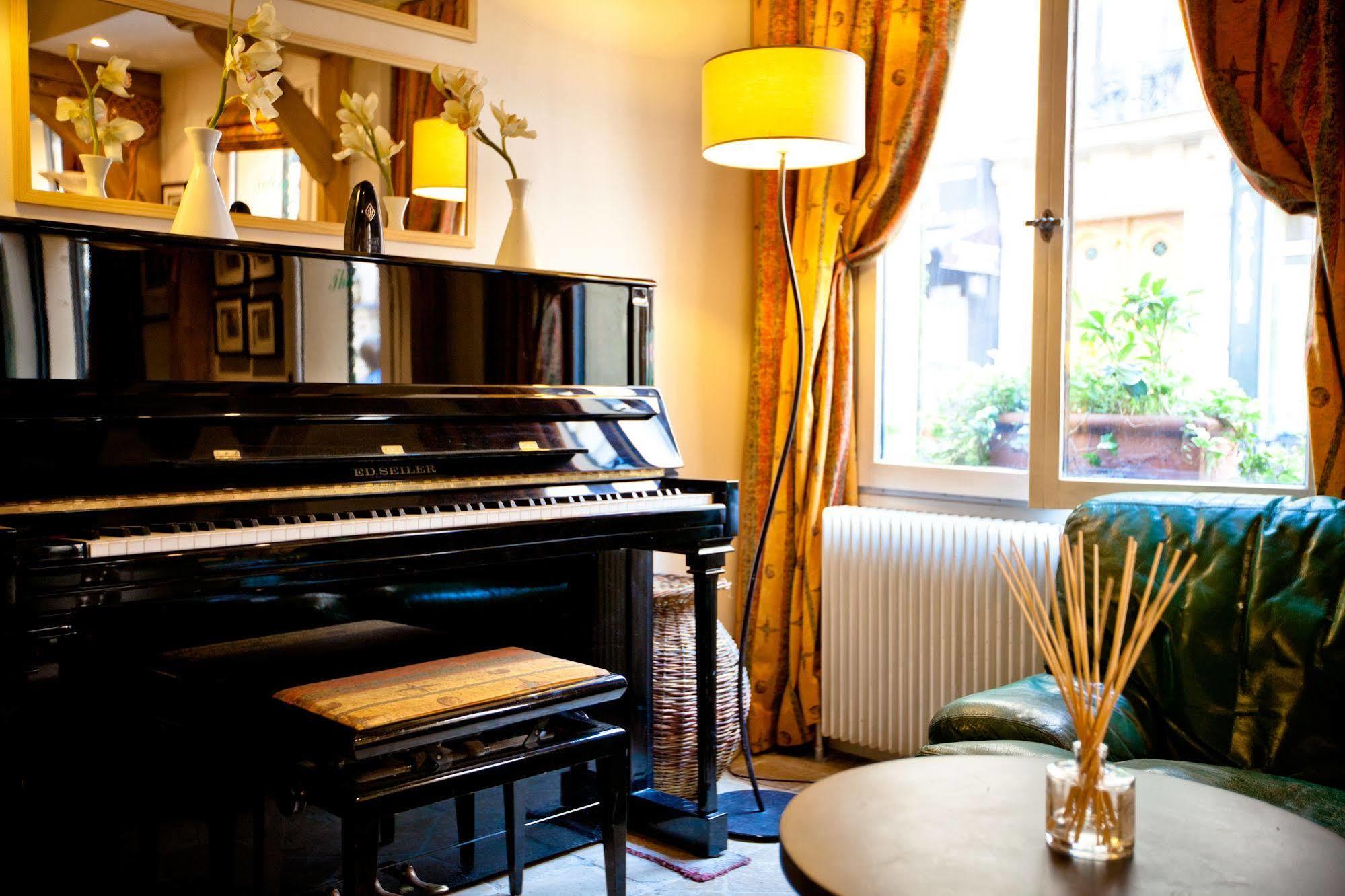 Hotel De La Tulipe 3*