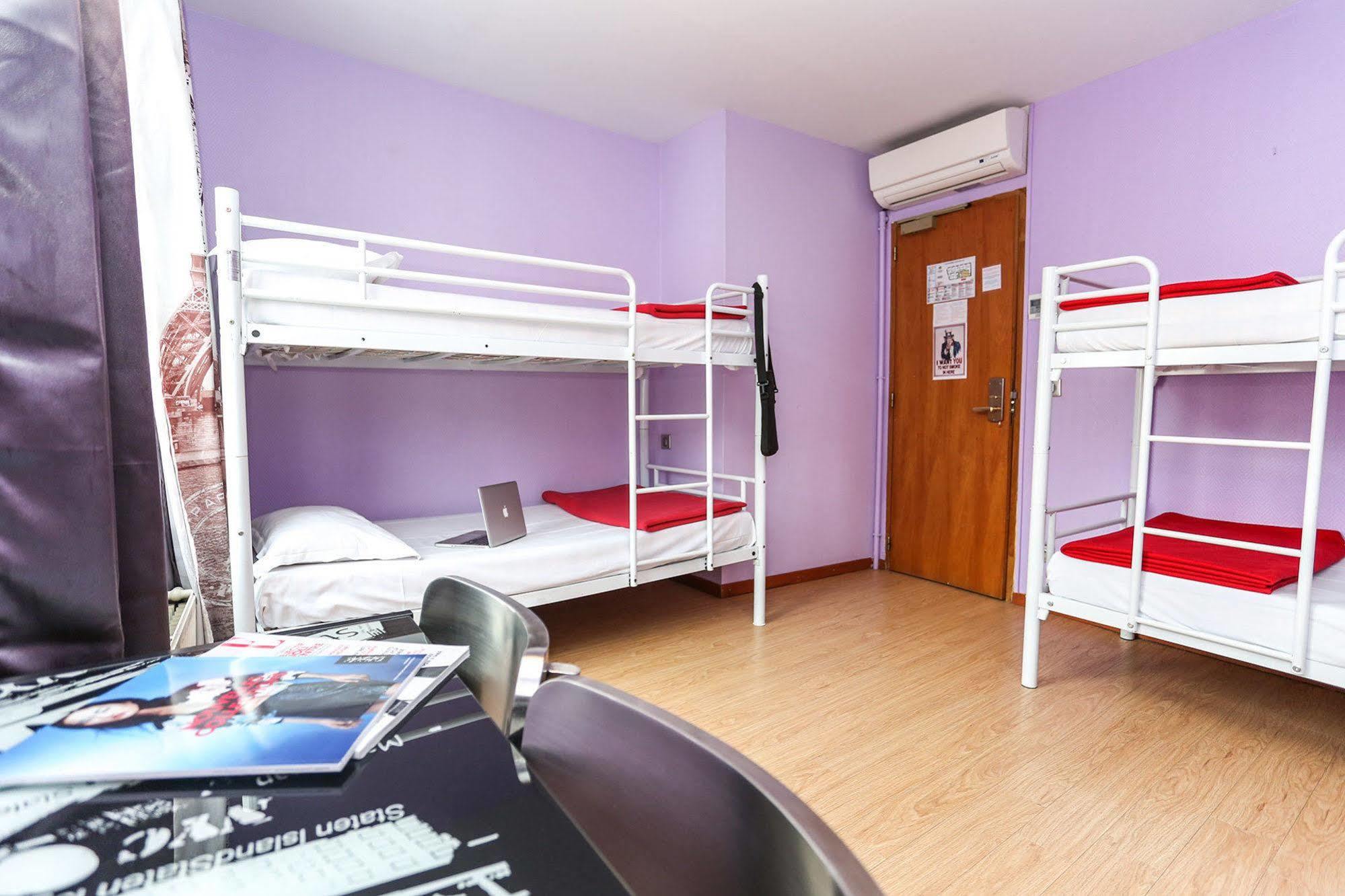 Le Village Montmartre By Hiphophostels Hostel Paris