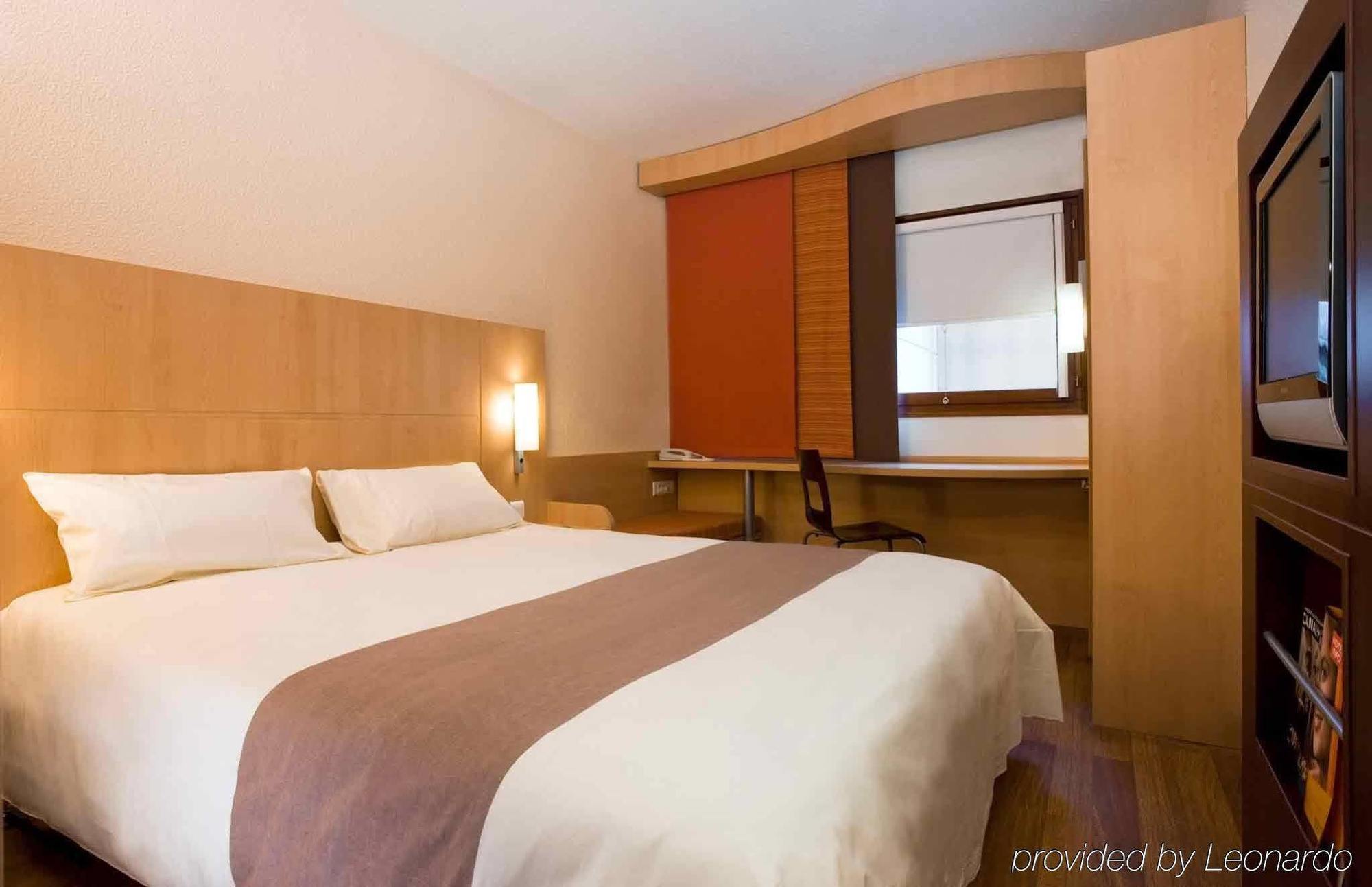Hotel Ibis Vaugirard Porte De Versailles