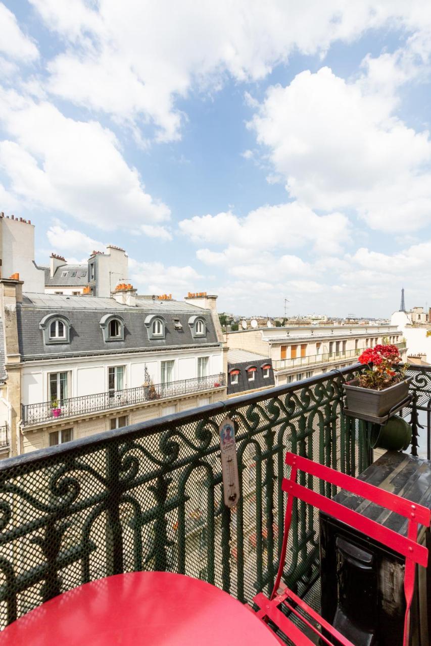 Veeve - Balcony Bliss *