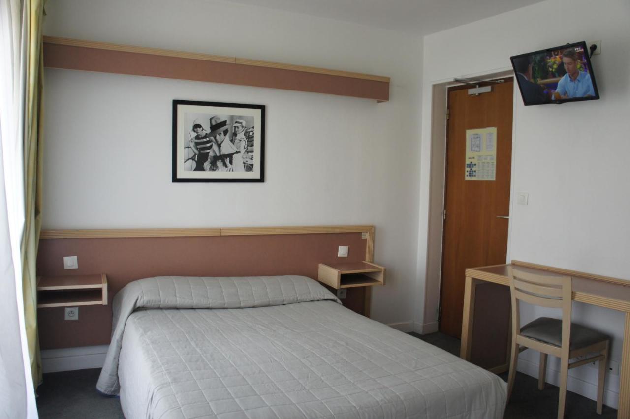 Edgar Quinet Hotel Paris