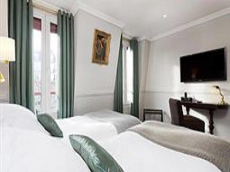 De La Porte Doree Hotel
