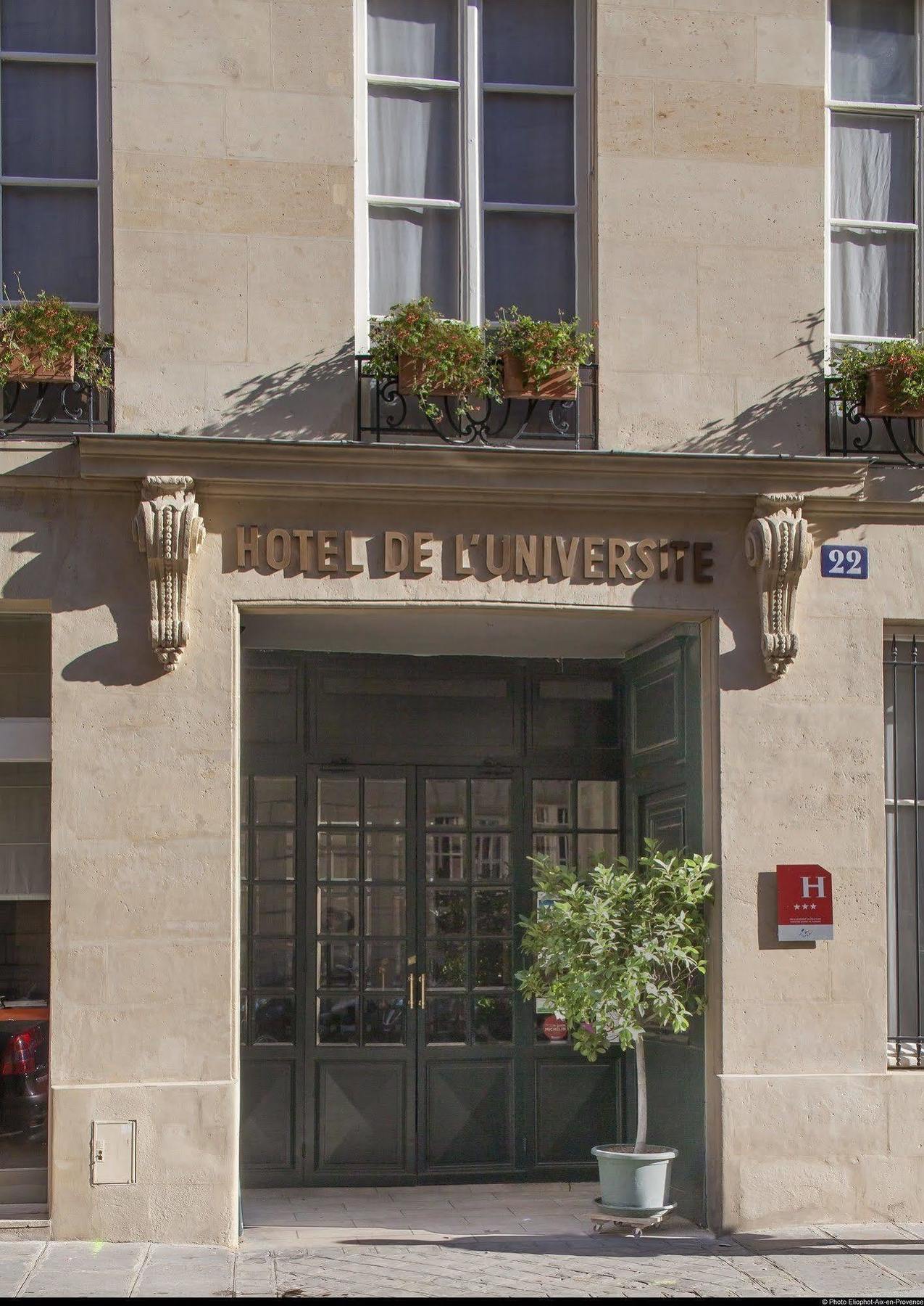 De L'universite 3*