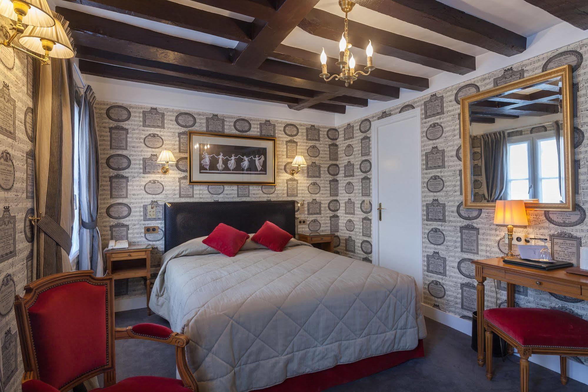 Hotel Grand De L'univers Saint-germain