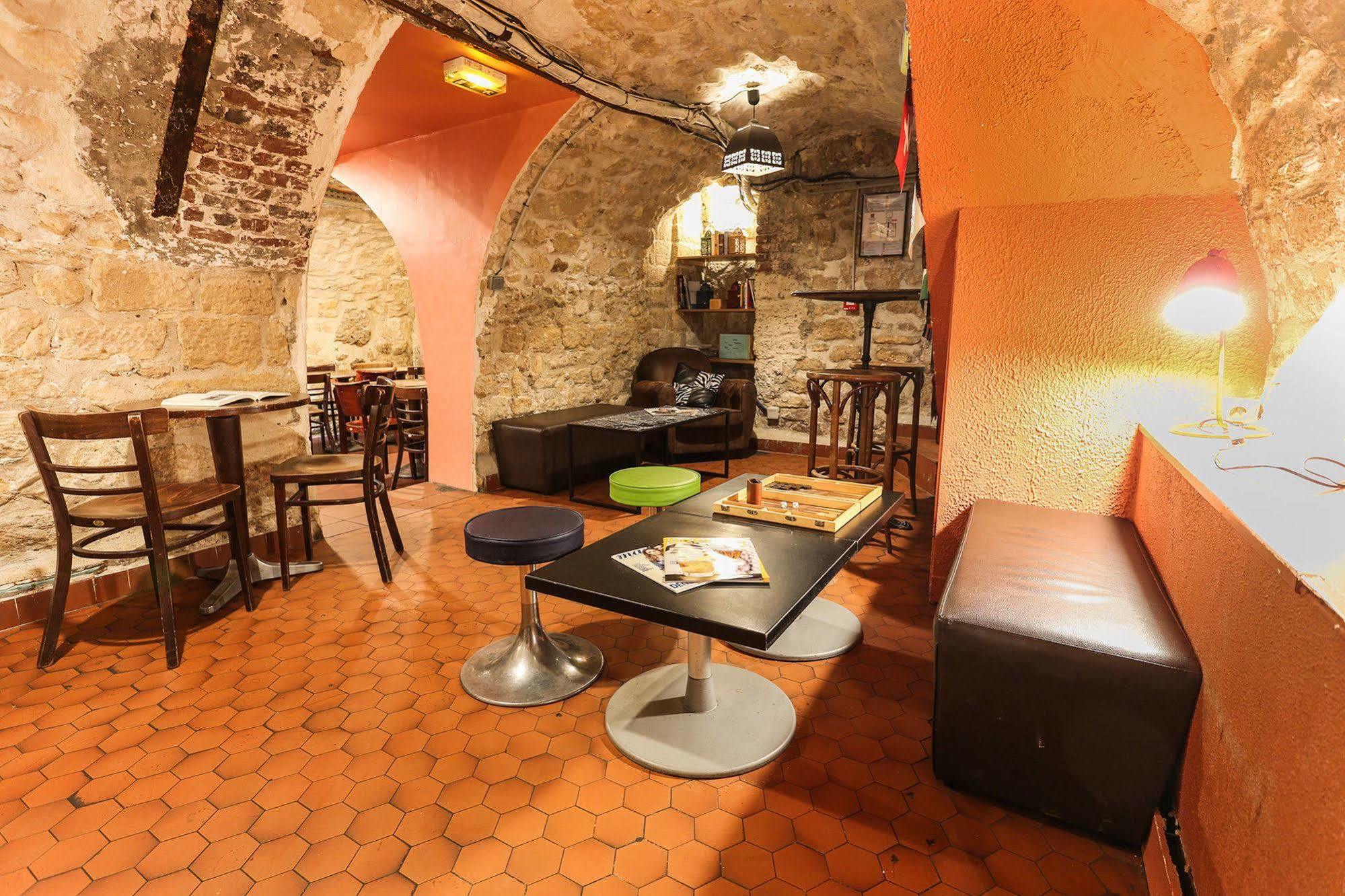 Young And Happy Latin Quarter By Hiphophostels Hostel Paris