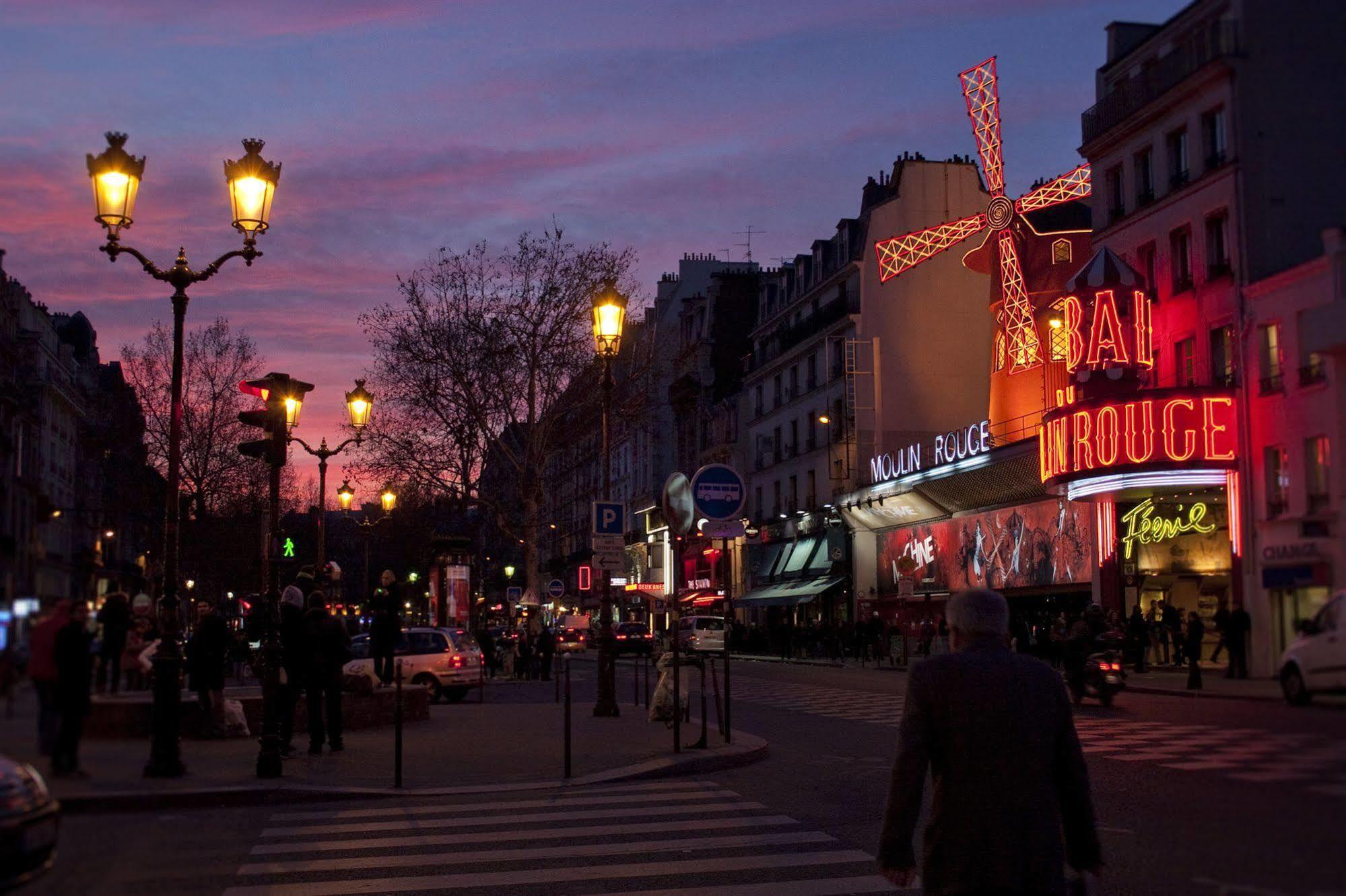 Blanche Montmartre Hotel Paris