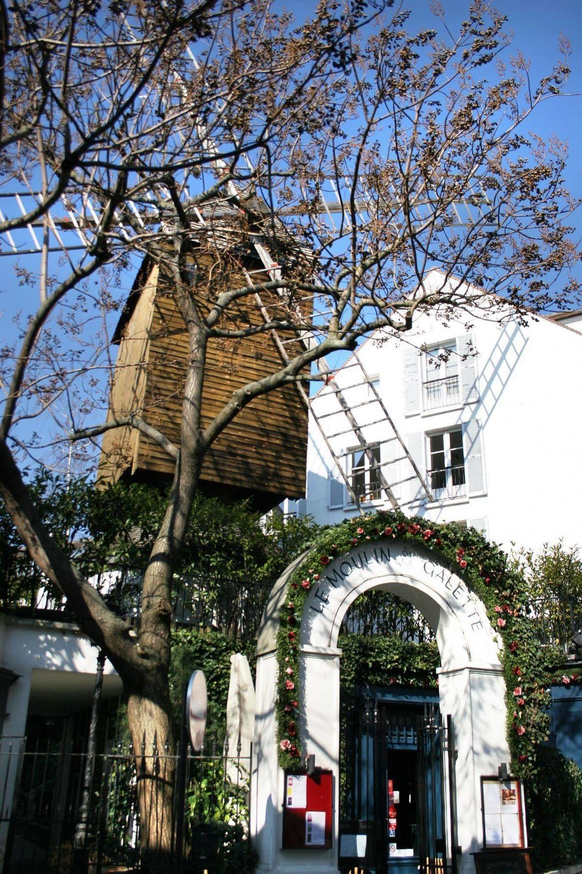 Blanche Montmartre 2*