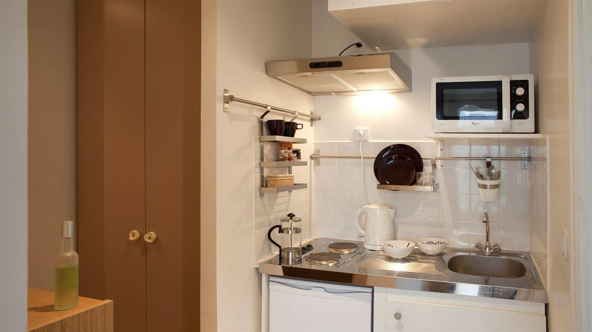 Hotel Blanche Montmartre 2*
