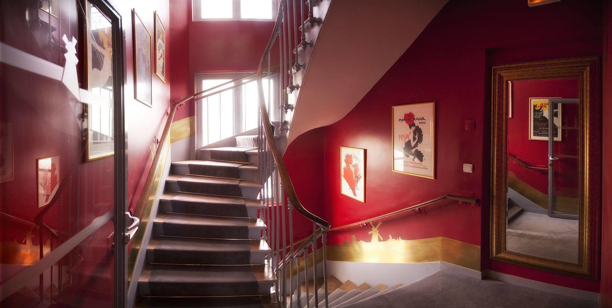Blanche Montmartre Hotel 2*
