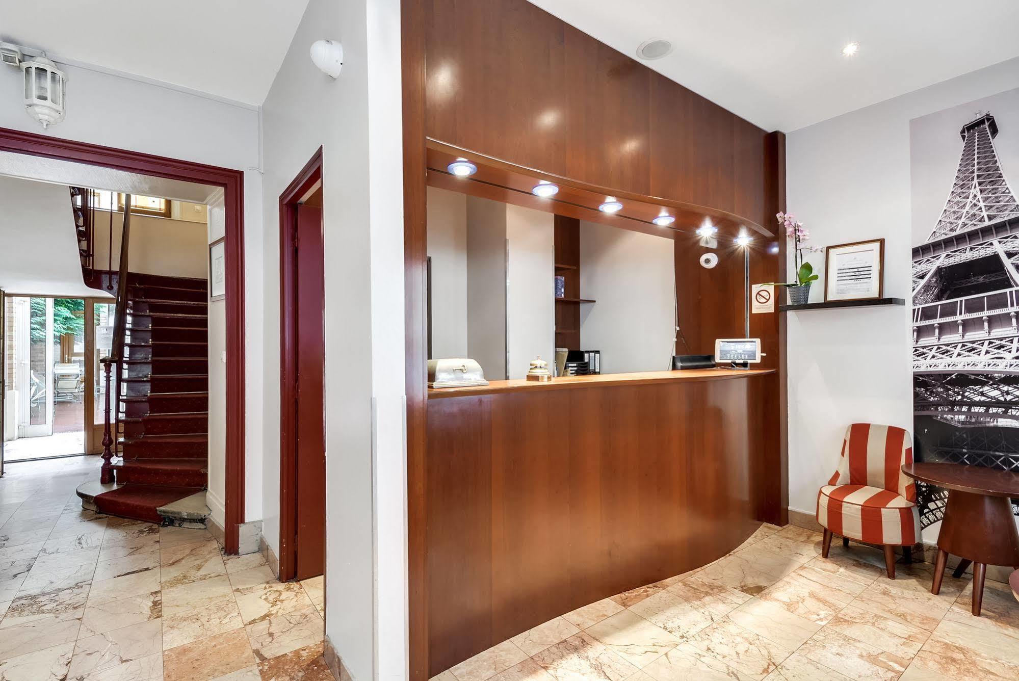 Pavillon Courcelles Parc Monceau Aparthotel 3*