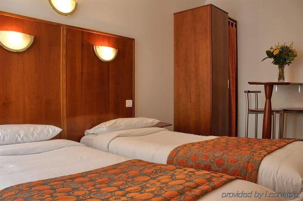 Pavillon Courcelles Parc Monceau Aparthotel 3*